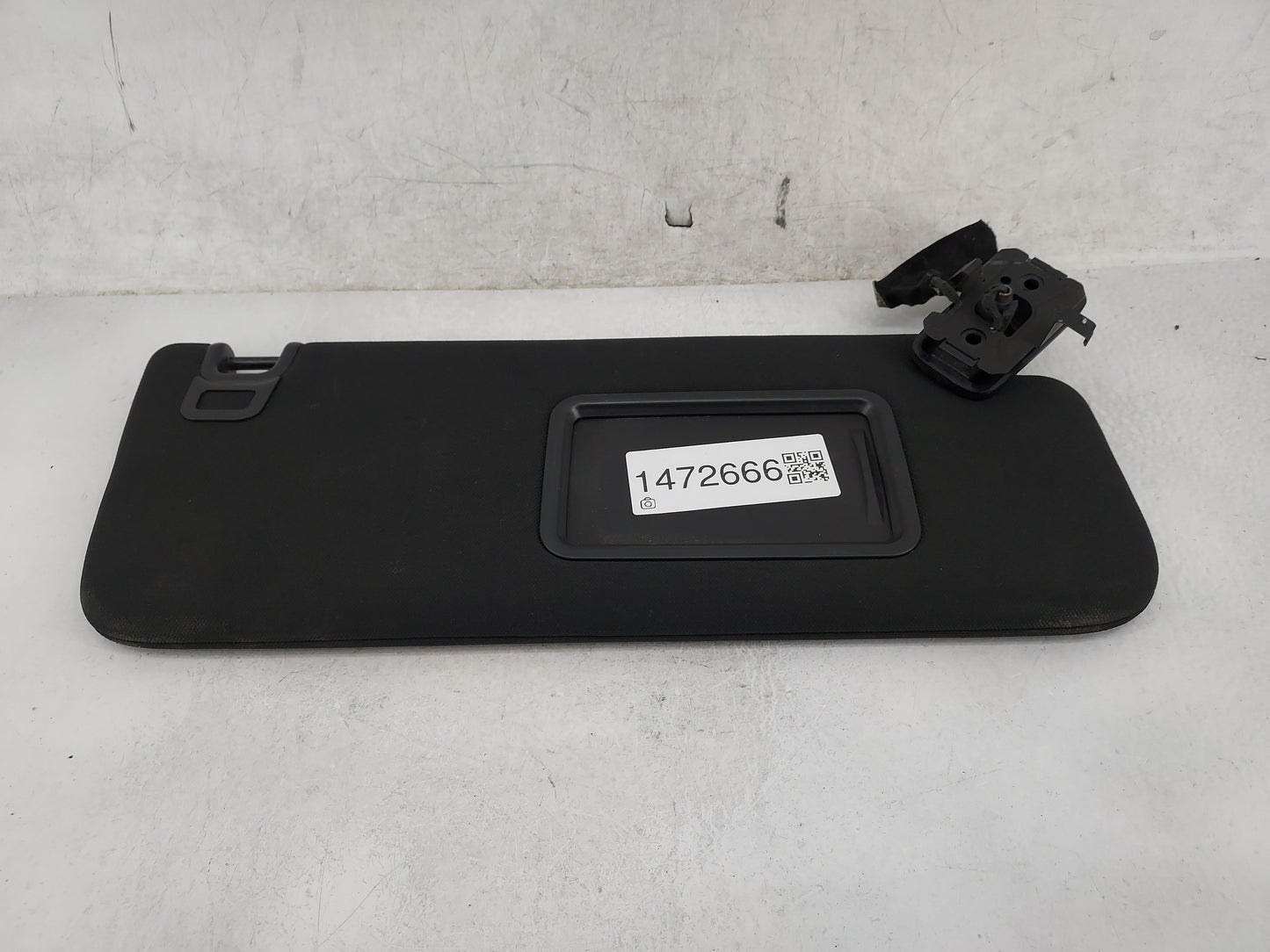 2019 Land Rover Range Rover Sport Sun Visor Shade Replacement Passenger Right Mirror Fits OEM Used Auto Parts - Oemusedautop