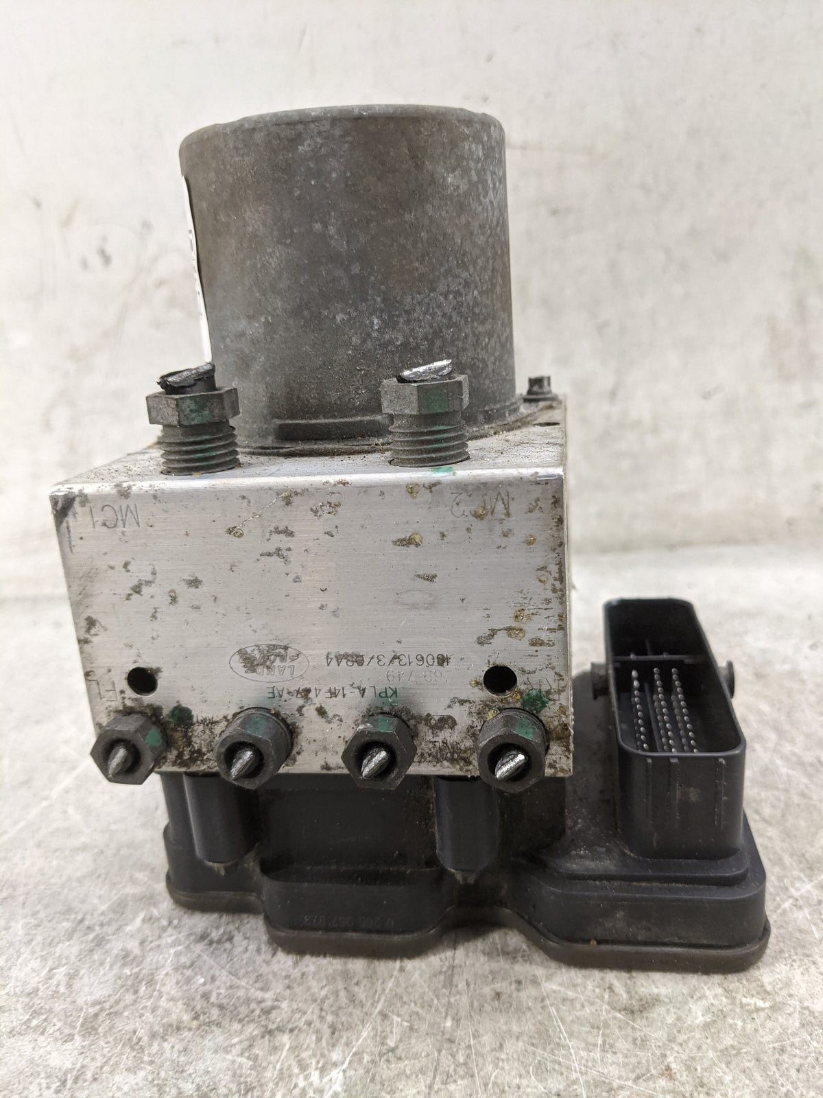 2019 Land Rover Range Rover Velar Anti-Lock Brake ABS Pump Module Actuator OEM P/N:0265956626 2265106539, KPLA-14F447-AE Fit