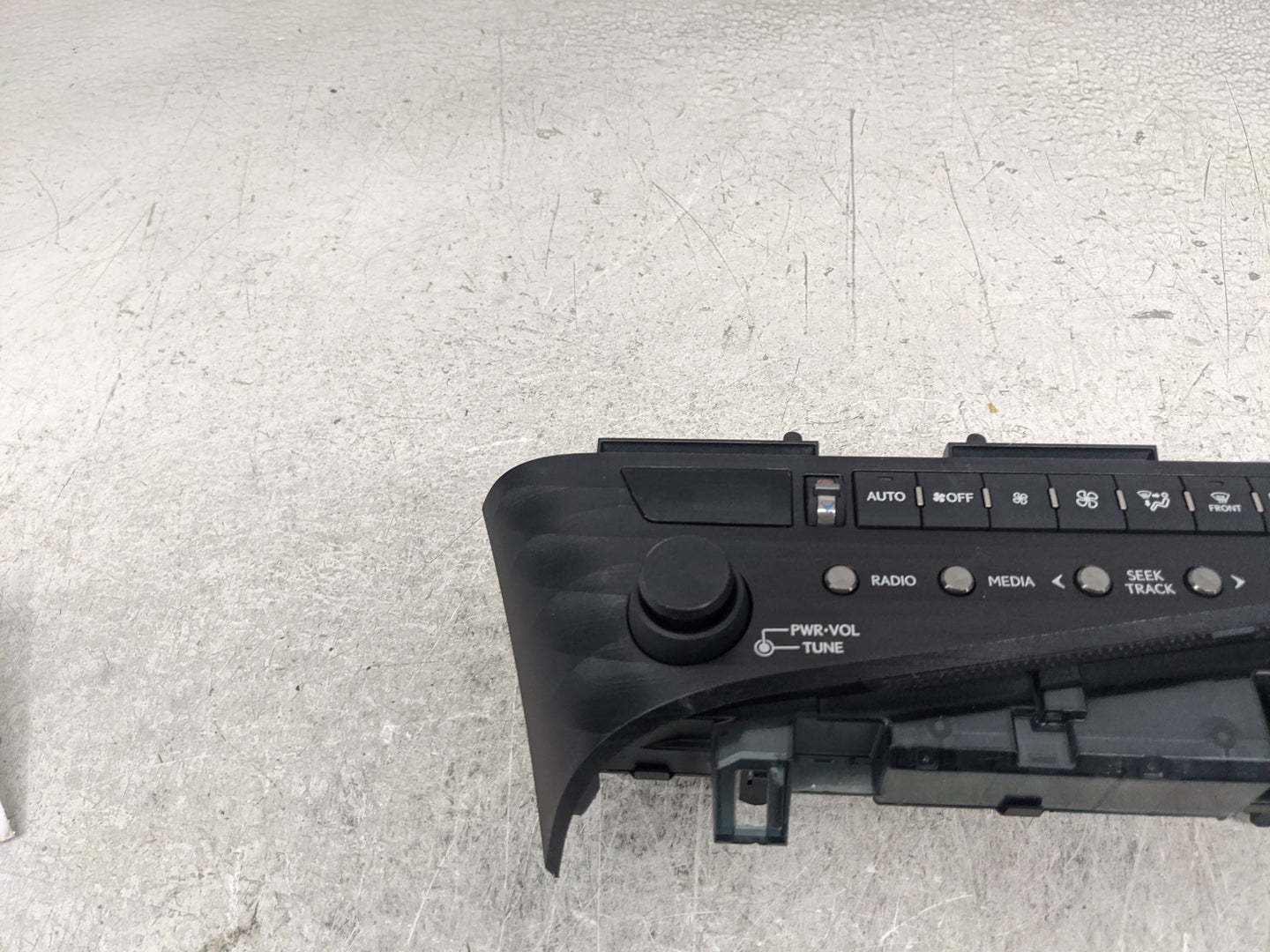 2019-2019 Lexus Es300h Radio Control Panel - Oemusedautoparts1.com