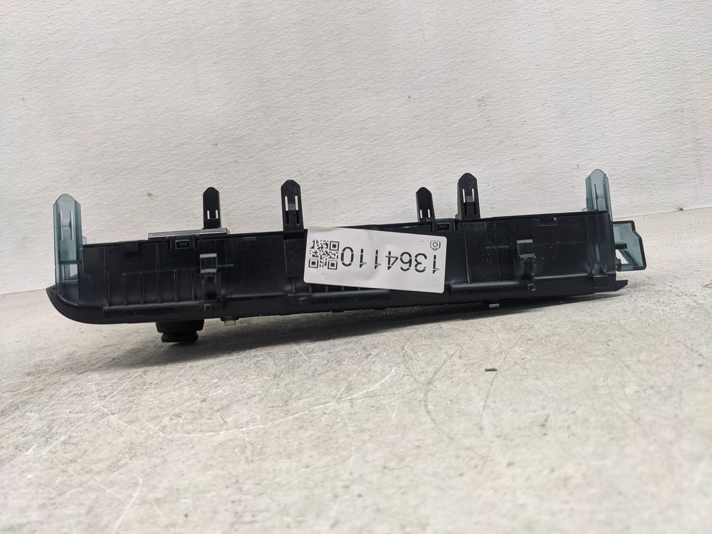 2019-2019 Lexus Es300h Radio Control Panel - Oemusedautoparts1.com