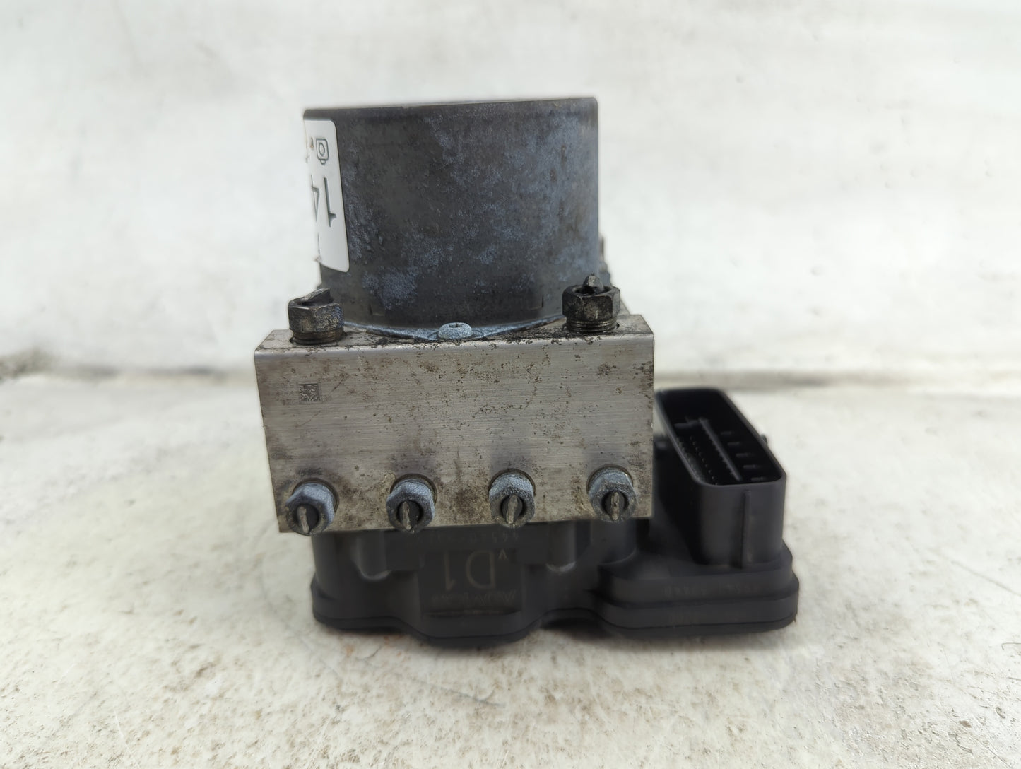 2018-2019 Lexus Is300 ABS Pump Control Module Replacement Fits Fits 2018 2019 OEM Used Auto Parts - Oemusedautoparts1.com