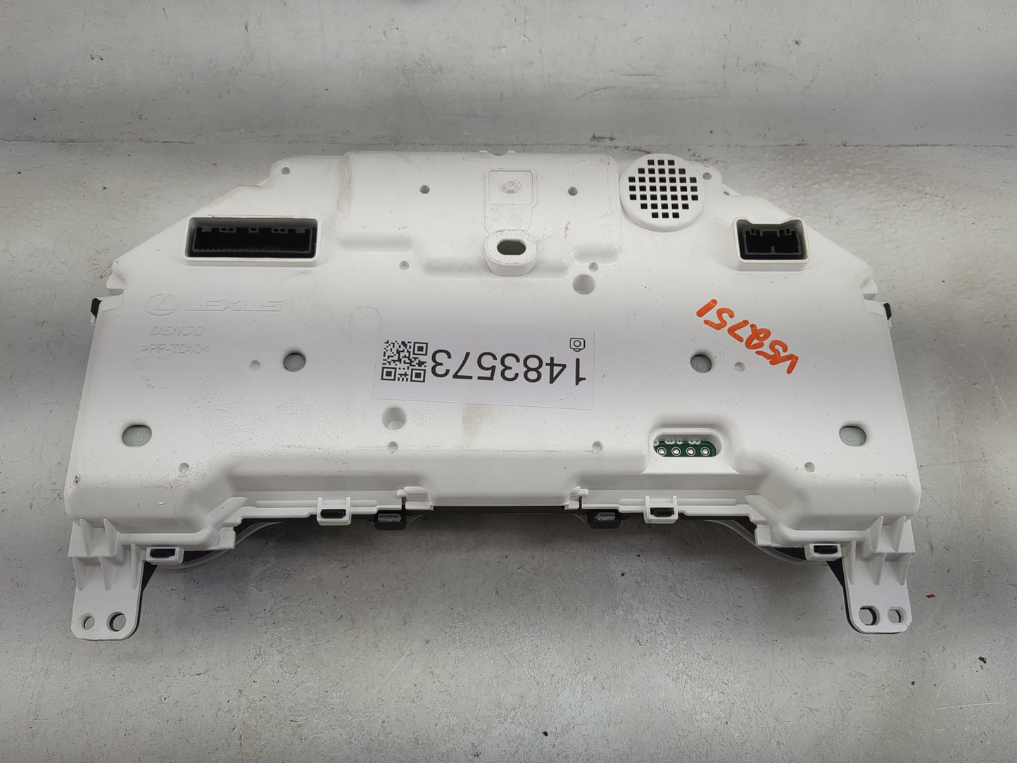 2018-2019 Lexus Rx350 Instrument Cluster Speedometer Gauges P/N:83800-0EB30-00 TN257550-2872 Miles: Fits Fits 2018 2019 OEM 