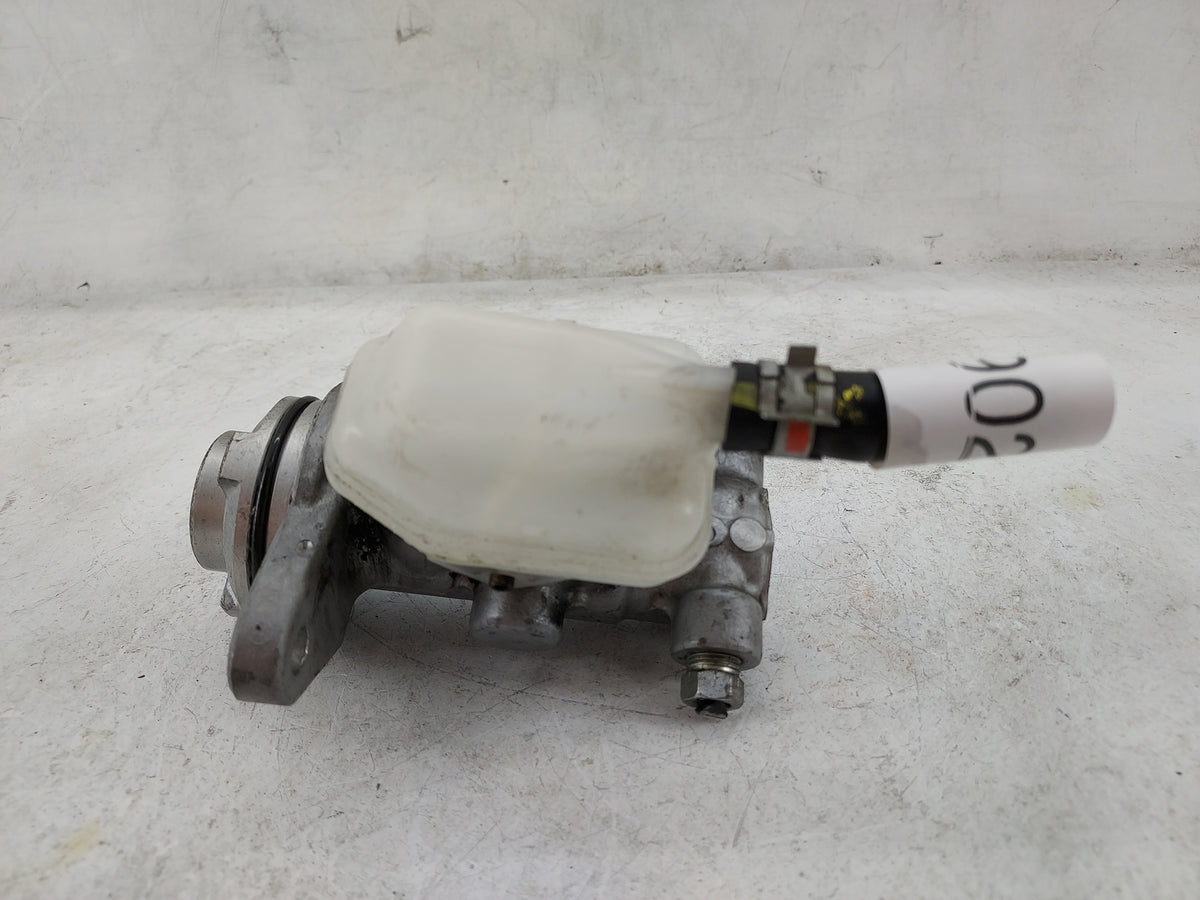 2010-2022 Lexus Rx350 Brake Master Cylinder 1499025 - Oemusedautoparts1.com