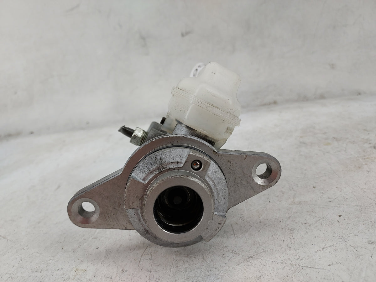2010-2022 Lexus Rx350 Brake Master Cylinder 1499025 - Oemusedautoparts1.com
