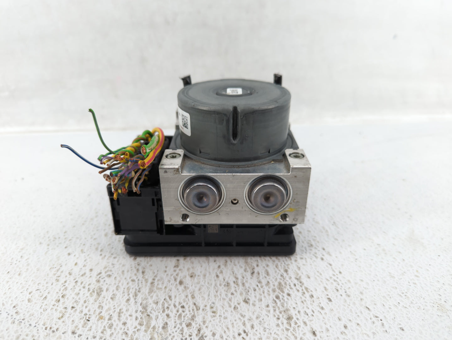 2019 Lincoln Continental ABS Pump Control Module Replacement P/N:G3GC-2C405-AG Fits OEM Used Auto Parts - Oemusedautoparts1.