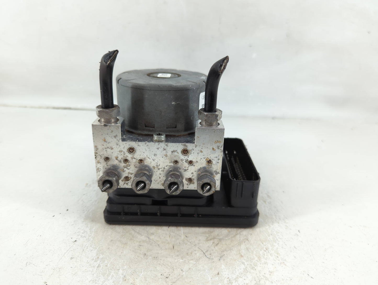 2019 Lincoln Mkc ABS Pump Control Module Replacement P/N:KJ7C-2C405-BB 47660-9HS0A Fits OEM Used Auto Parts - Oemusedautopar