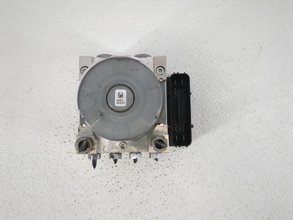 2019 Lincoln Mkc Anti-Lock Brake ABS Pump Module Actuator OEM P/N:KJ7C-2C405-BB Fits OEM Used Auto Parts - Oemusedautoparts1