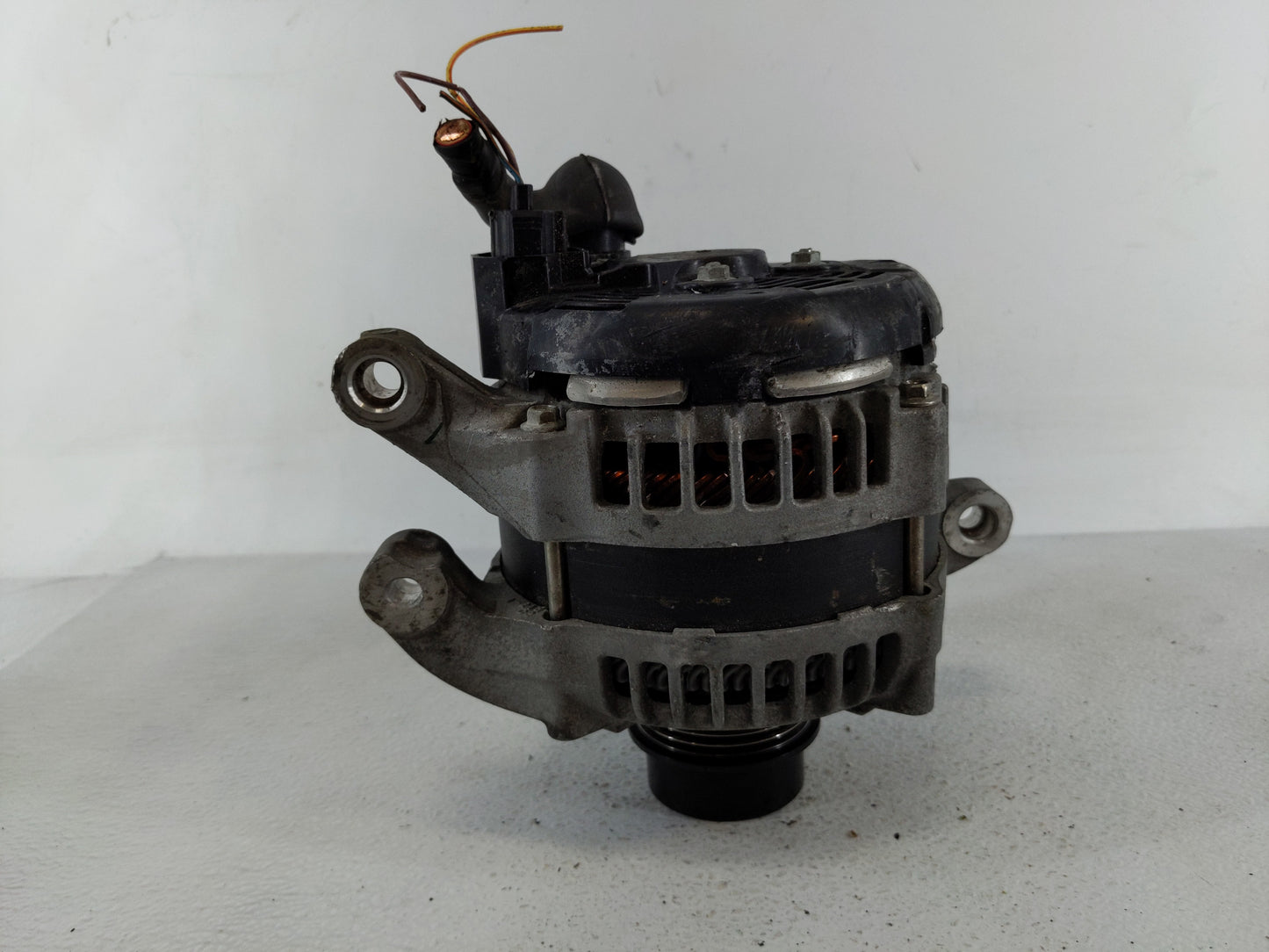 2015-2019 Lincoln Mkc Alternator Replacement Generator Charging Assembly Engine OEM P/N:G2GT-10300-BA Fits OEM Used Auto Par