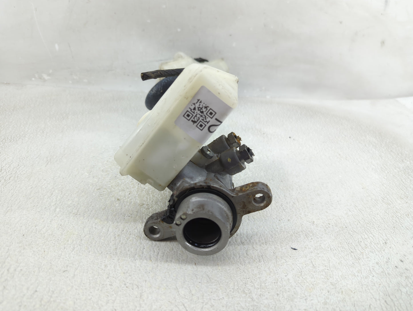 2015-2019 Lincoln Mkc Brake Master Cylinder 1312552 - Oemusedautoparts1.com