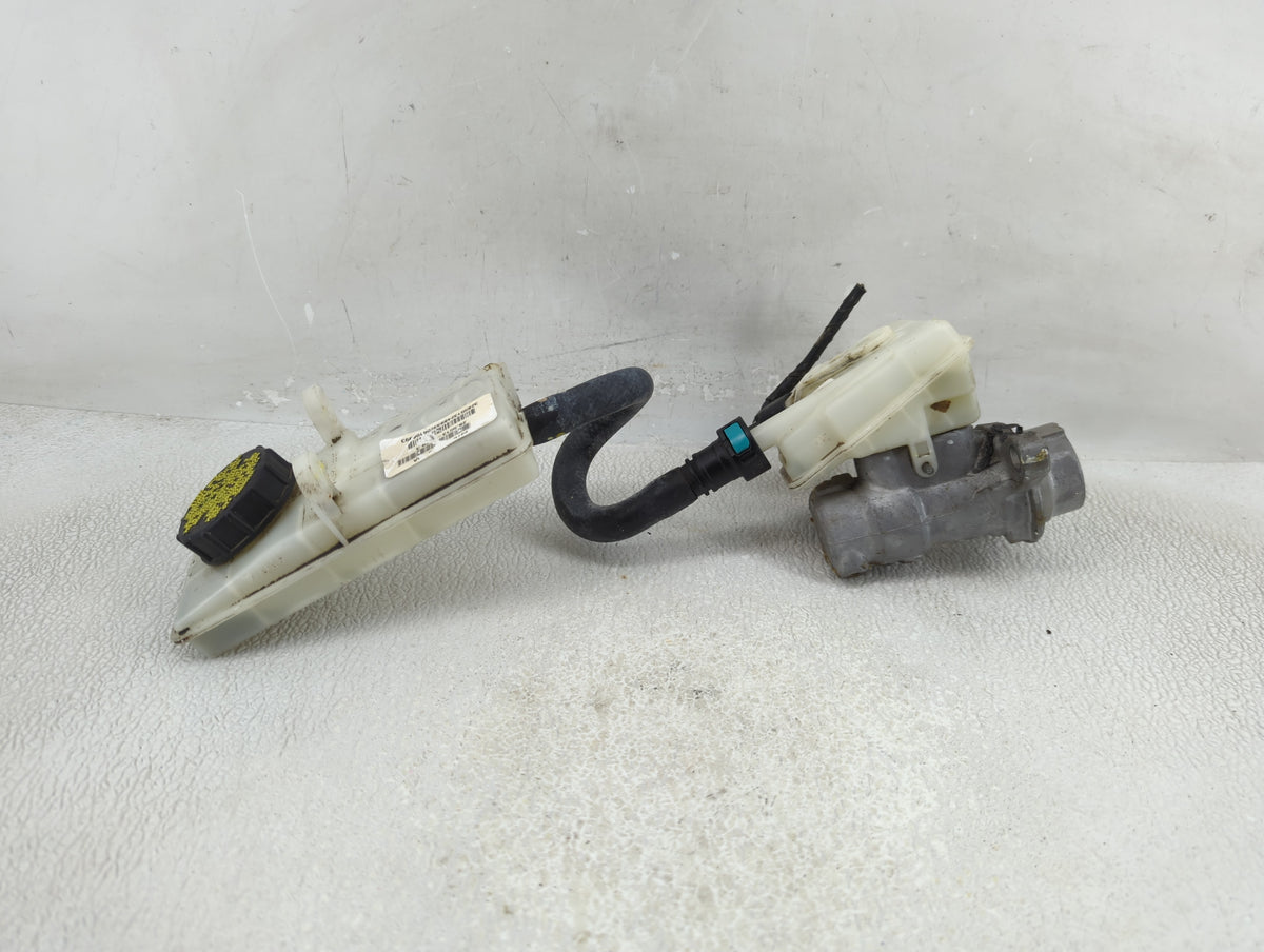 2015-2019 Lincoln Mkc Brake Master Cylinder 1312552 - Oemusedautoparts1.com