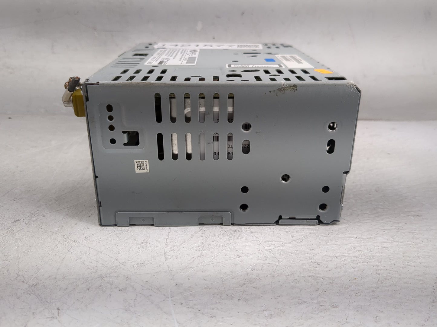 2017-2019 Lincoln Mkc Radio AM FM Cd Player Receiver Replacement P/N:KJ7T-19C107-EB Fits Fits 2017 2018 2019 OEM Used Auto P