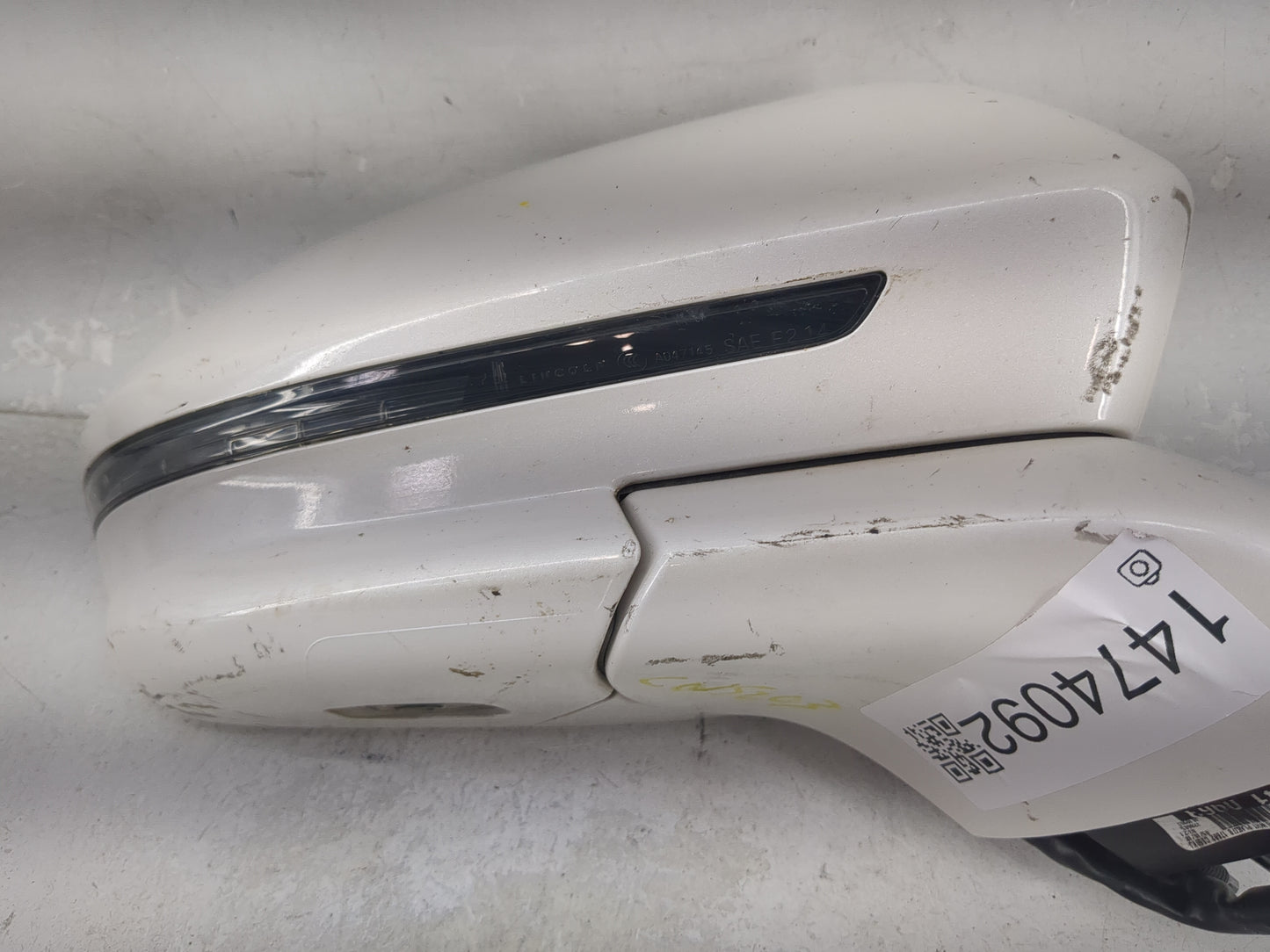 2015-2019 Lincoln Mkc Passenger Side View Mirror - Right Door Mirror OEM Used - Oemusedautoparts1.com