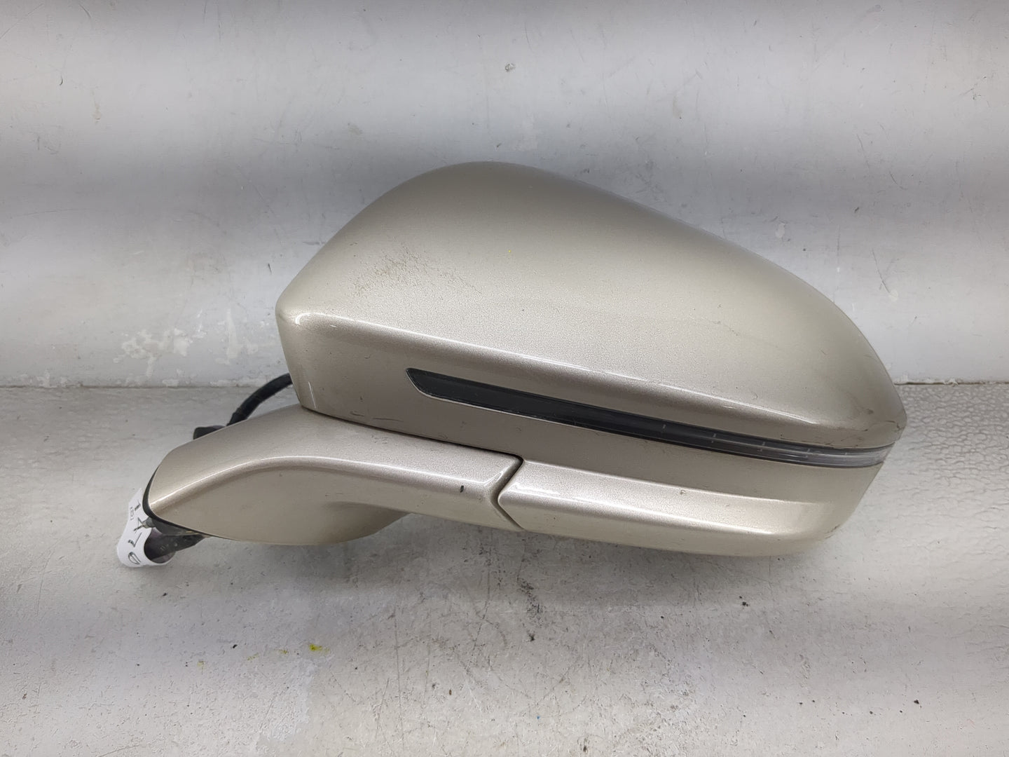 2019 Lincoln Mkc Driver Side View Mirror - Left Door Mirror OEM Used - Oemusedautoparts1.com