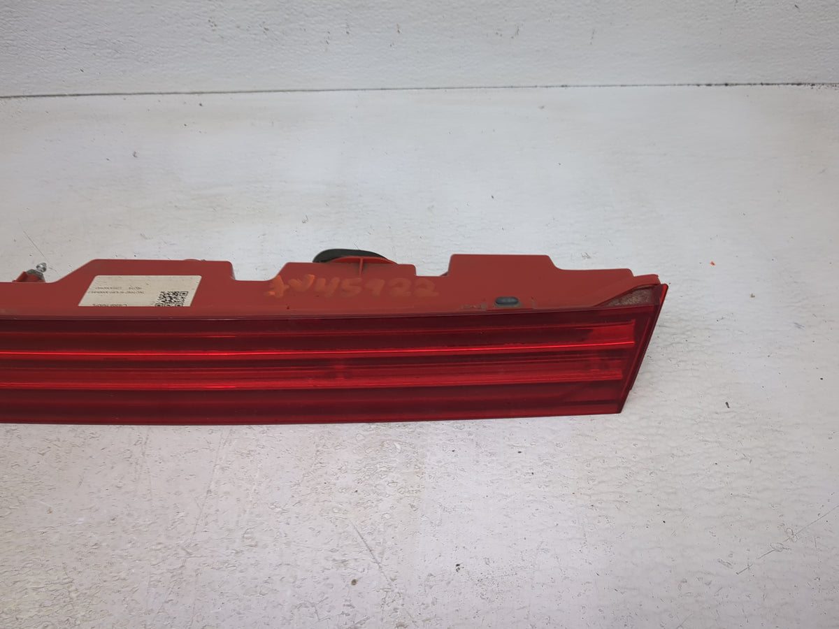 2015-2019 Lincoln Mkc Rear Center Lid Brake Light Tail Light Red - Oemusedautoparts1.com