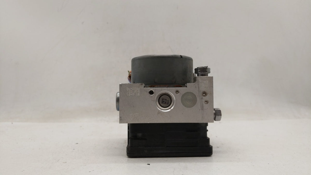 2019 Lincoln Mkc Anti-Lock Brake ABS Pump Module Actuator OEM P/N:KJ7C-2C405-CA KJ7C-2C405-BB Fits OEM Used Auto Parts - Oem