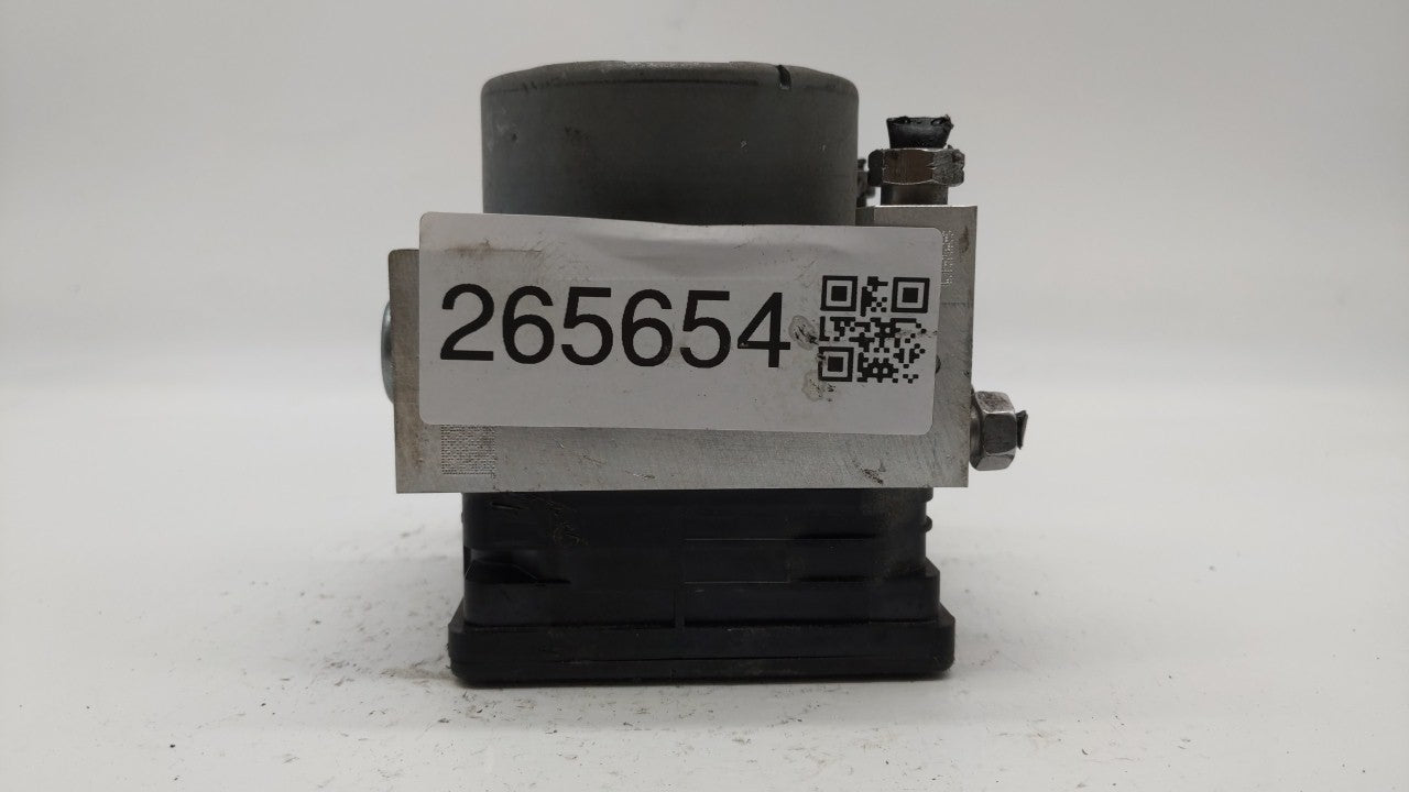 2019 Lincoln Mkc ABS Pump Control Module Replacement P/N:KJ7C-2C405-CA KJ7C-2C405-BB Fits OEM Used Auto Parts - Oemusedautop