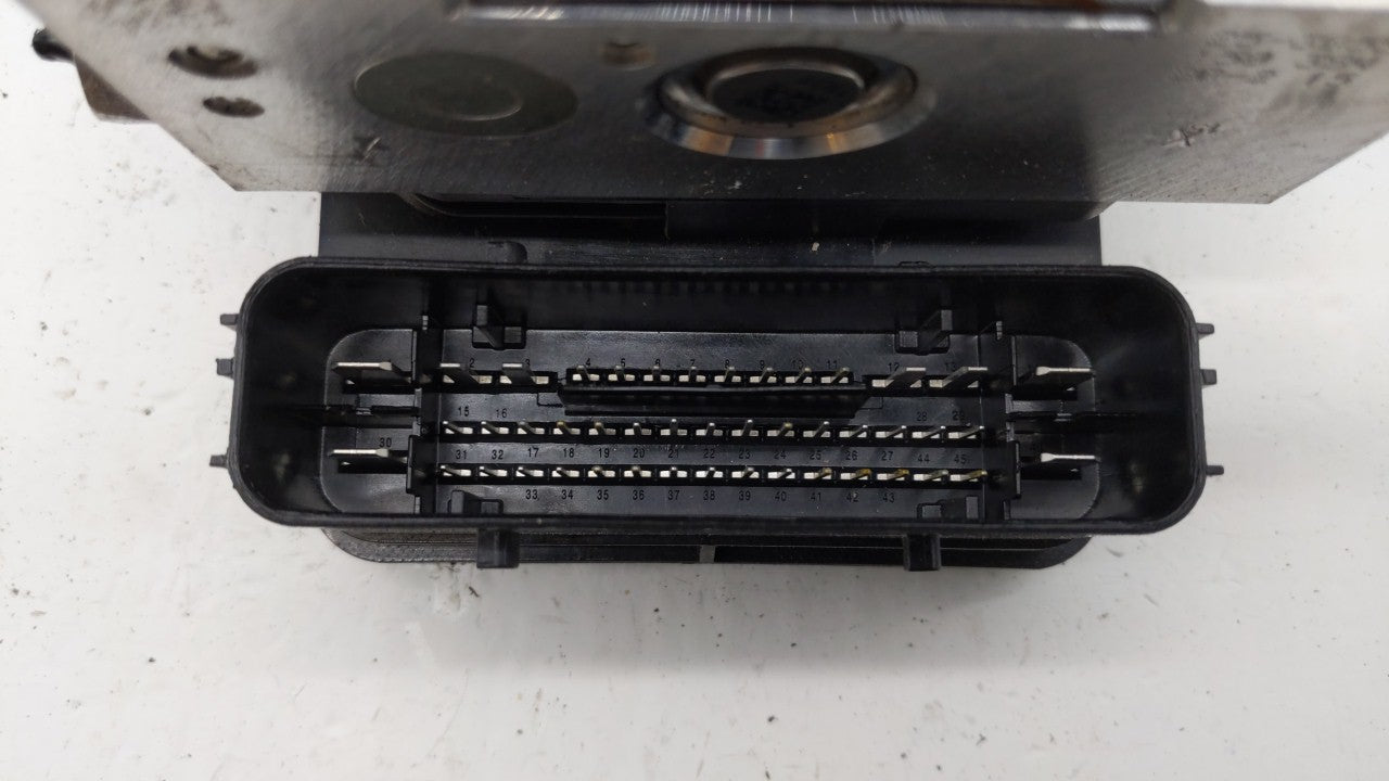 2019 Lincoln Mkc ABS Pump Control Module Replacement P/N:KJ7C-2C405-CA KJ7C-2C405-BB Fits OEM Used Auto Parts - Oemusedautop