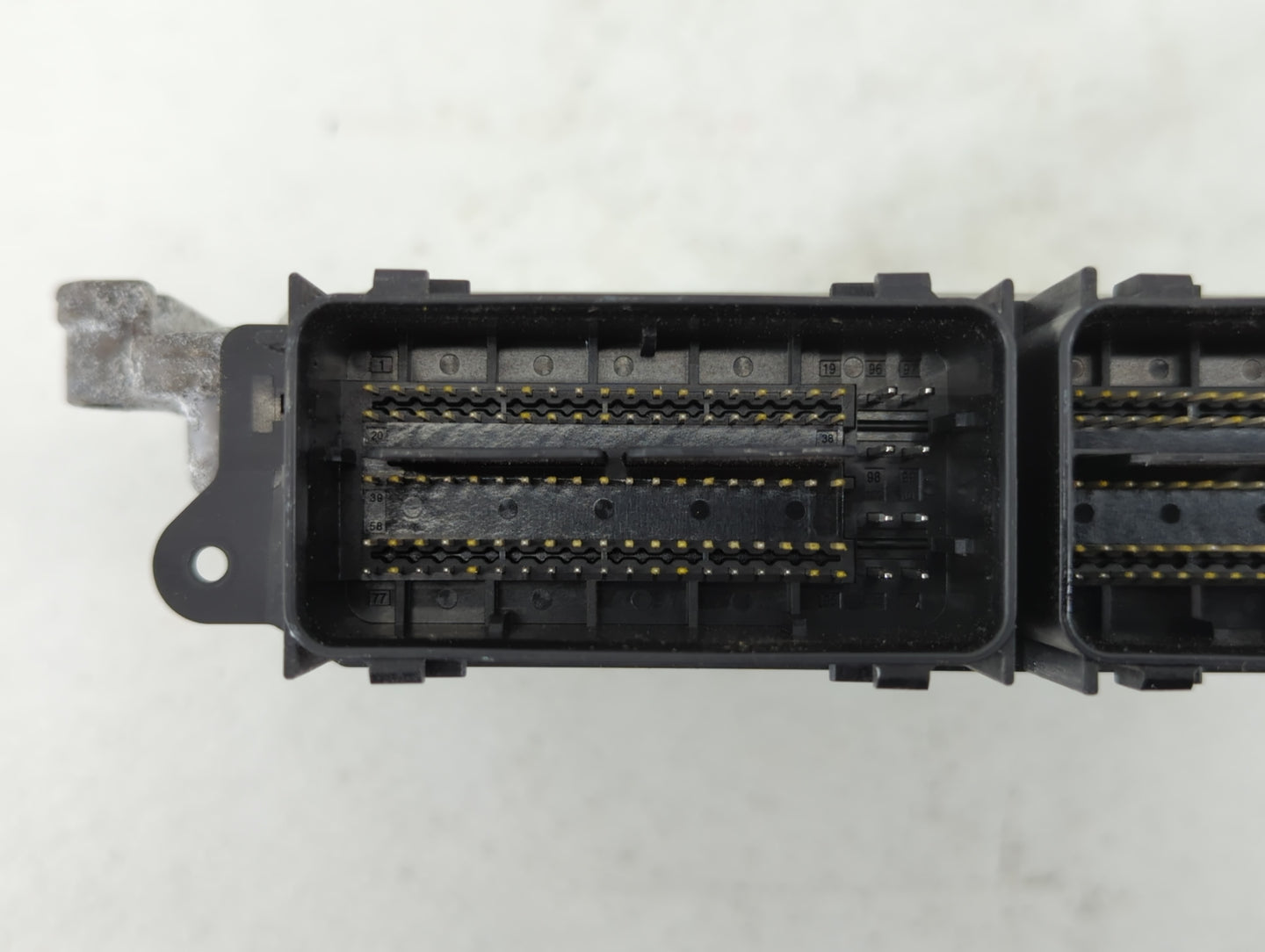 2019 Lincoln Mkc PCM Engine Control Computer ECU ECM PCU OEM P/N:HJ7A-12A650-DA Fits Fits 2015 2016 2017 2018 OEM Used Auto 