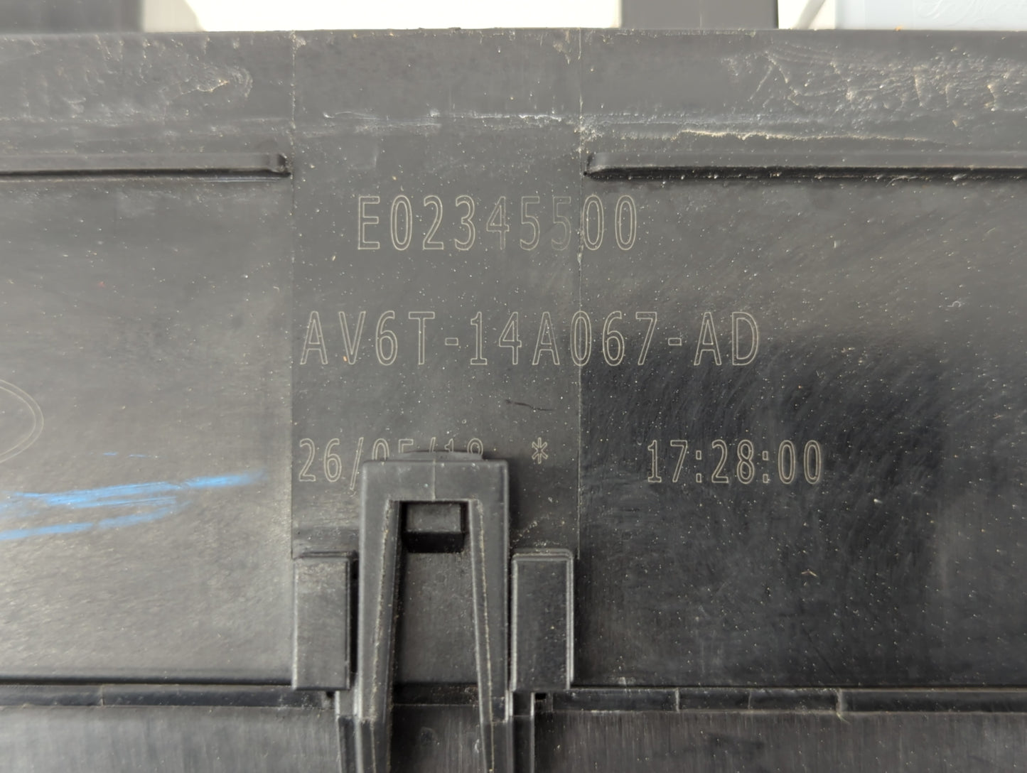 2018-2019 Lincoln Mkc Fusebox Fuse Box Panel Relay Module P/N:AV6T-14A067-AD Fits Fits 2018 2019 OEM Used Auto Parts - Oemus