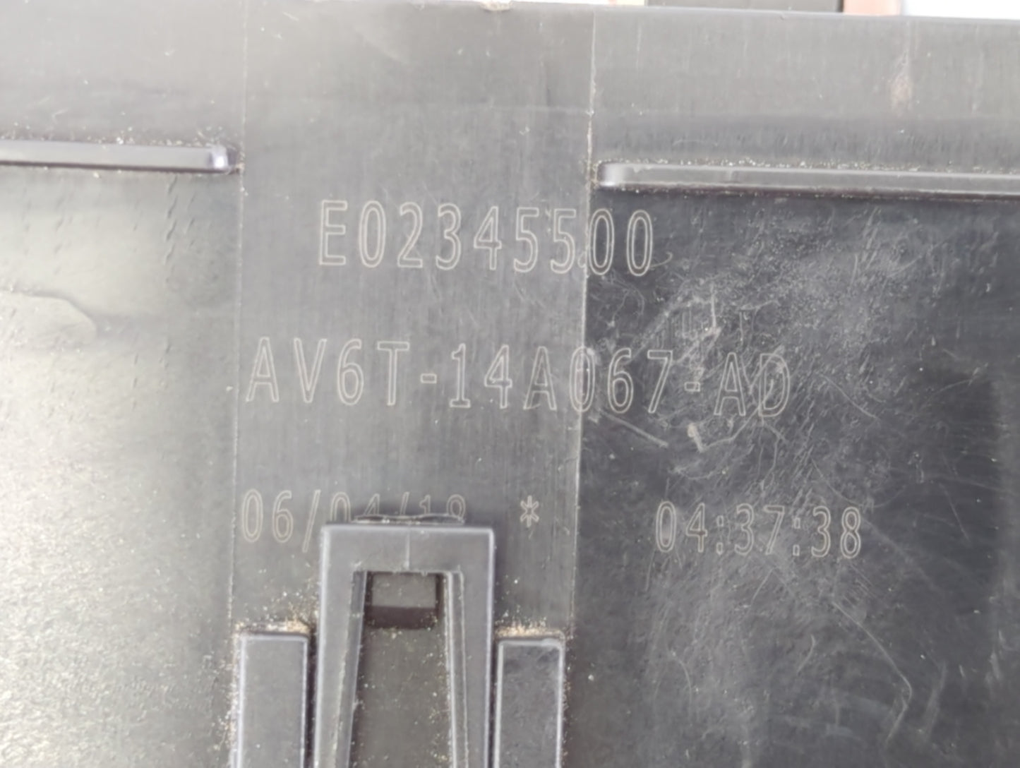 2018-2019 Lincoln Mkc Fusebox Fuse Box Panel Relay Module P/N:AV6T-14A142-AB Fits Fits 2018 2019 OEM Used Auto Parts - Oemus