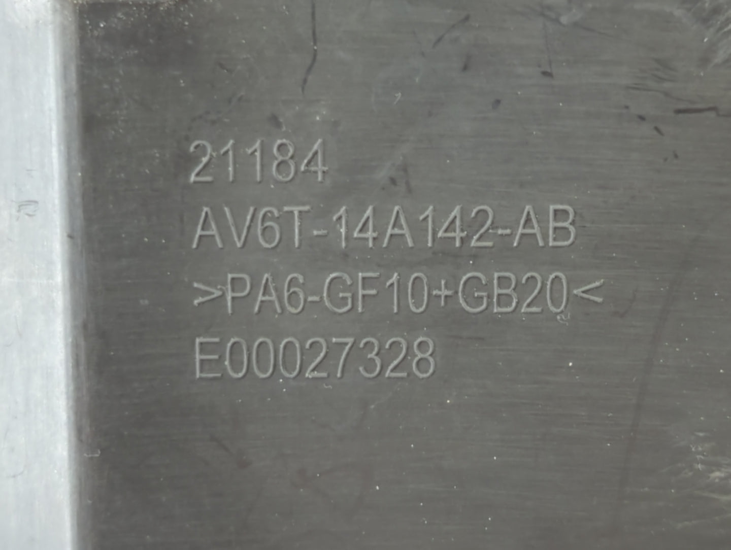 2018-2019 Lincoln Mkc Fusebox Fuse Box Panel Relay Module P/N:AV6T-14A142-AB Fits Fits 2018 2019 OEM Used Auto Parts - Oemus