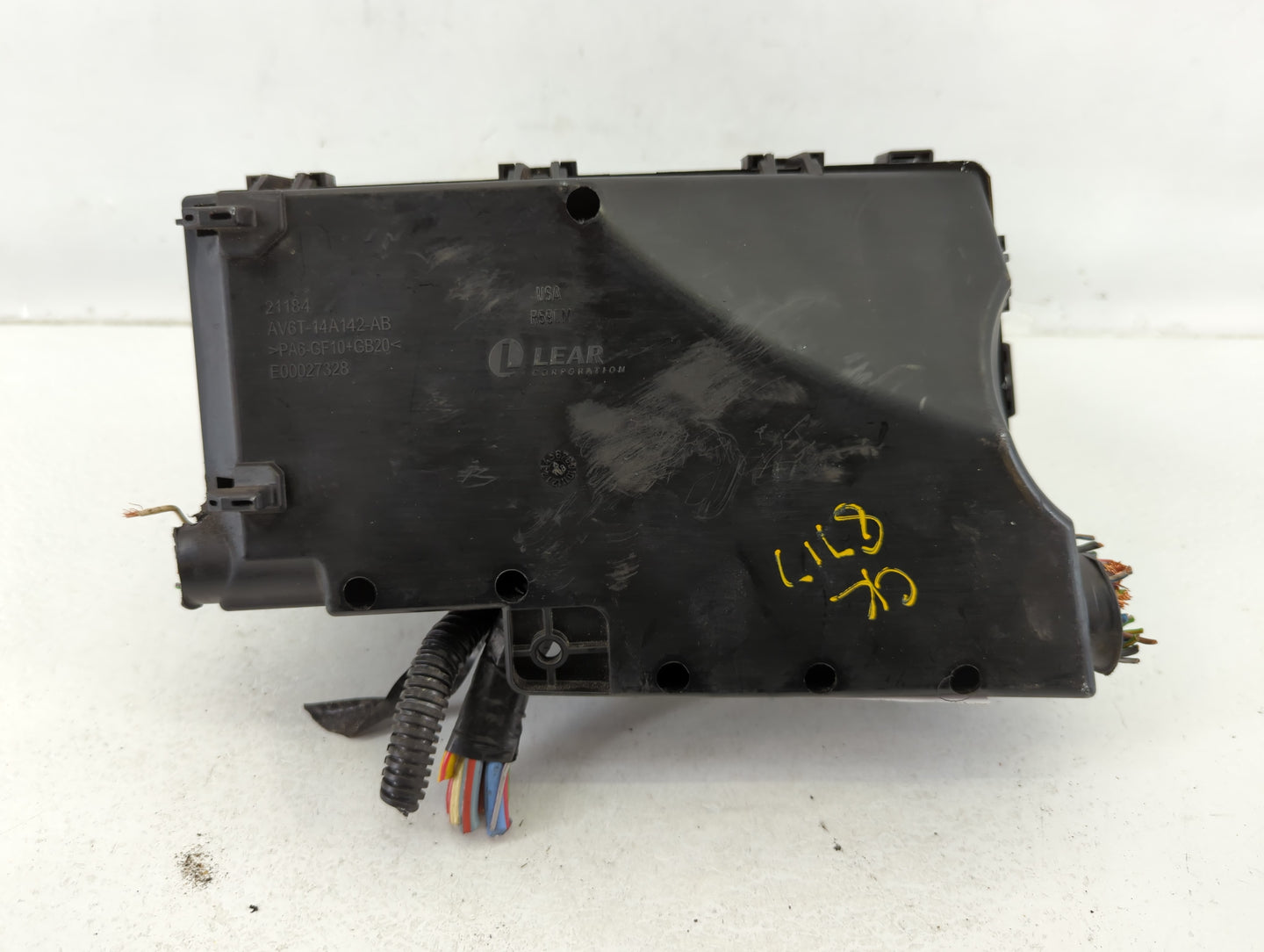 2018-2019 Lincoln Mkc Fusebox Fuse Box Panel Relay Module P/N:AV6T-14A142-AB Fits Fits 2018 2019 OEM Used Auto Parts - Oemus