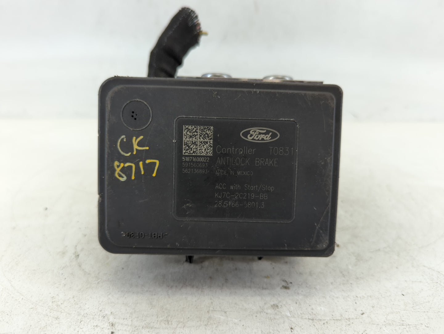 2019 Lincoln Mkc ABS Pump Control Module Replacement P/N:KJ7C-2C405-BB Fits OEM Used Auto Parts - Oemusedautoparts1.com