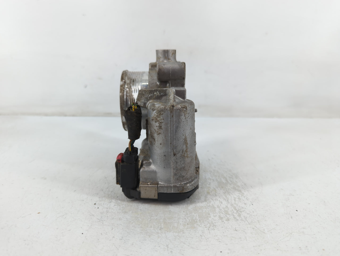 2015-2019 Lincoln Mkc Throttle Body P/N:DS7E-9F991-BB Fits Fits 2014 2015 2016 2017 2018 2019 2020 2021 2022 OEM Used Auto P