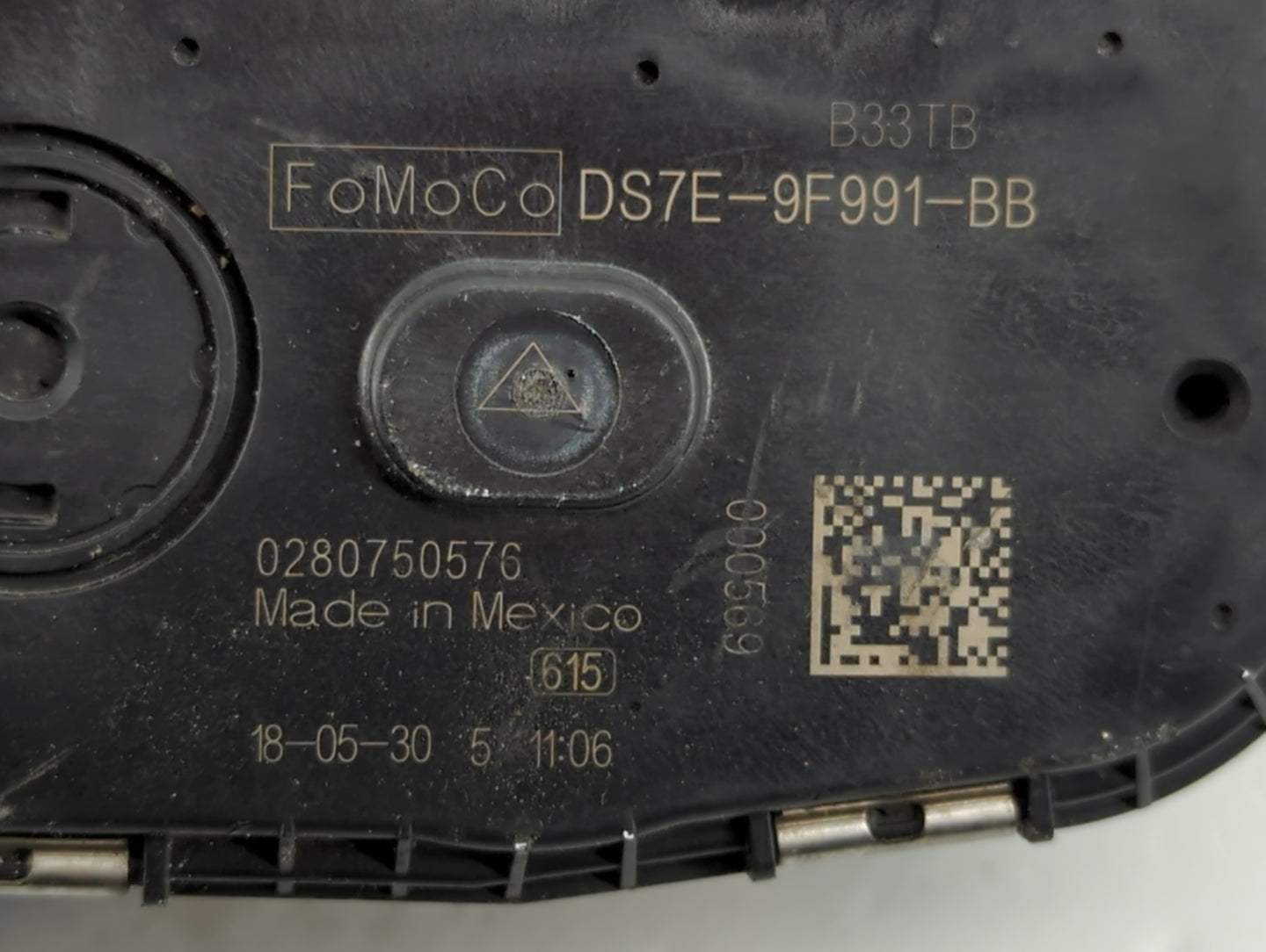 2015-2019 Lincoln Mkc Throttle Body P/N:DS7E-9F991-BB Fits Fits 2014 2015 2016 2017 2018 2019 2020 2021 2022 OEM Used Auto P