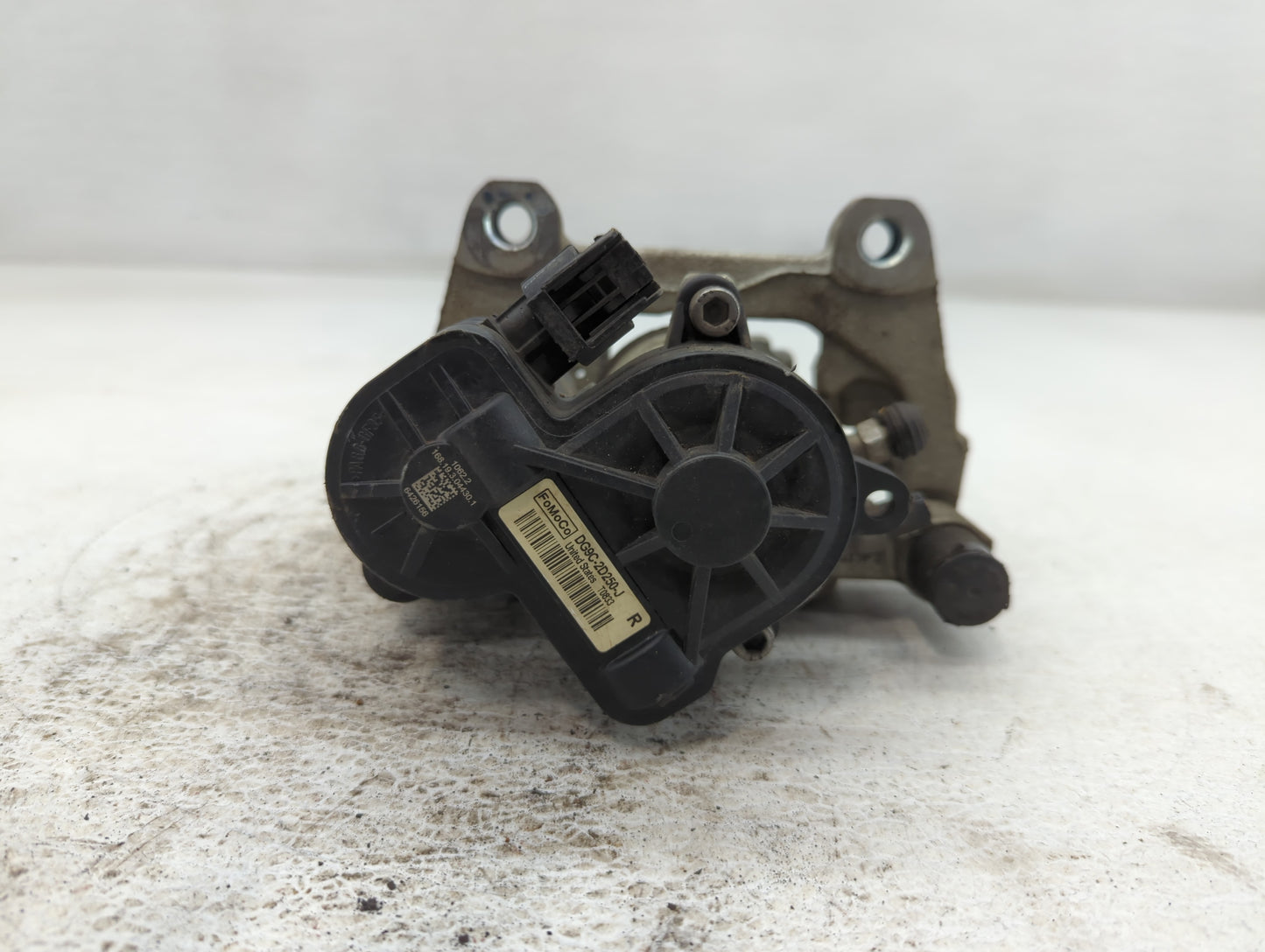 2015-2019 Lincoln Mkc Front Passenger Right Brake Caliper - Oemusedautoparts1.com