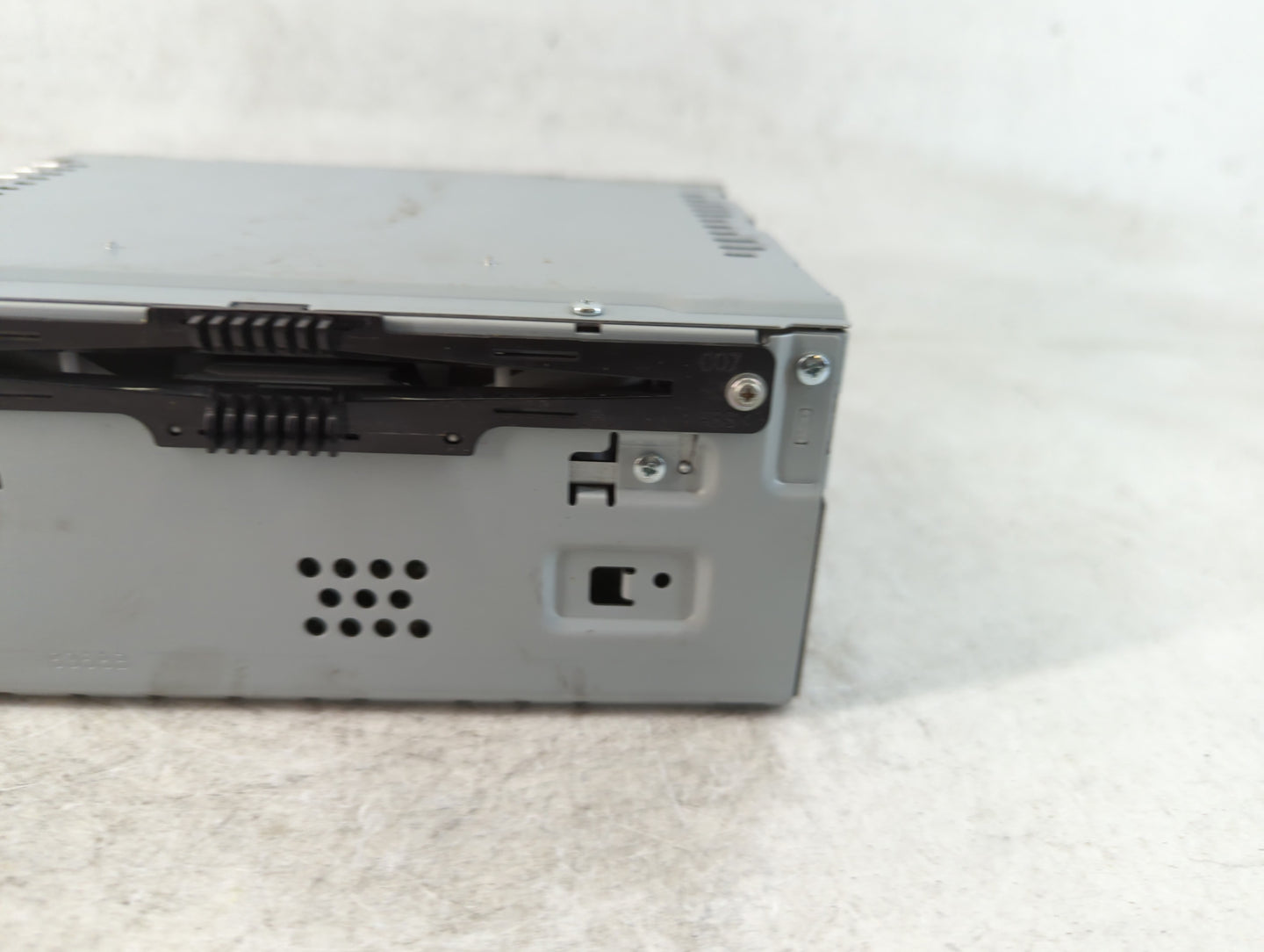 2017-2019 Lincoln Mkc Radio AM FM Cd Player Receiver Replacement P/N:KJ7T-19C107-DB Fits Fits 2017 2018 2019 OEM Used Auto P