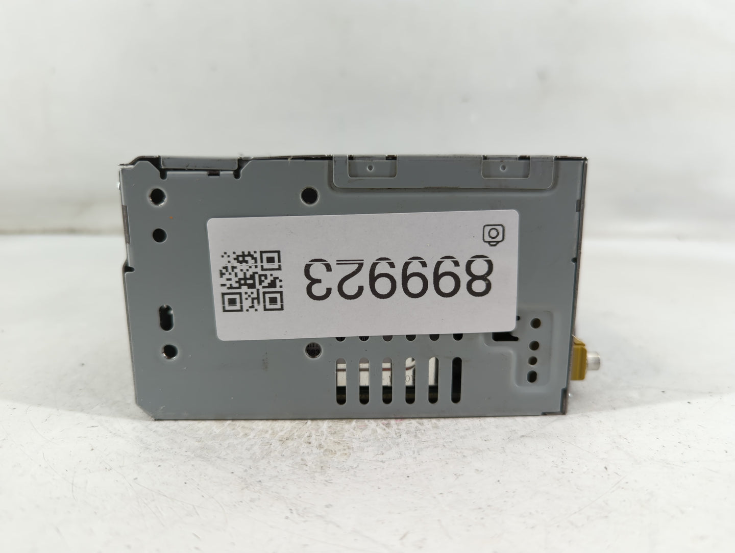 2017-2019 Lincoln Mkc Radio AM FM Cd Player Receiver Replacement Fits Fits 2017 2018 2019 OEM Used Auto Parts - Oemusedautop