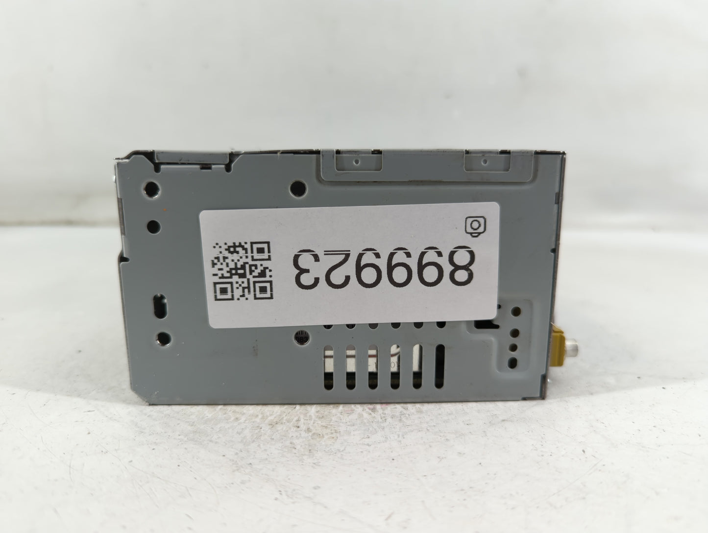 2017-2019 Lincoln Mkc Radio AM FM Cd Player Receiver Replacement Fits Fits 2017 2018 2019 OEM Used Auto Parts - Oemusedautop