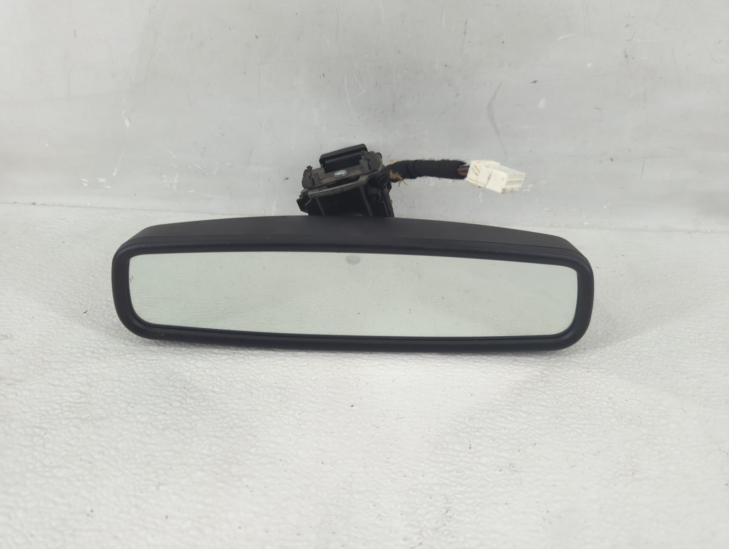 2013-2019 Lincoln Mkt Interior Rear View Mirror Replacement OEM P/N:E11046532 E11026532 Fits OEM Used Auto Parts - Oemusedau