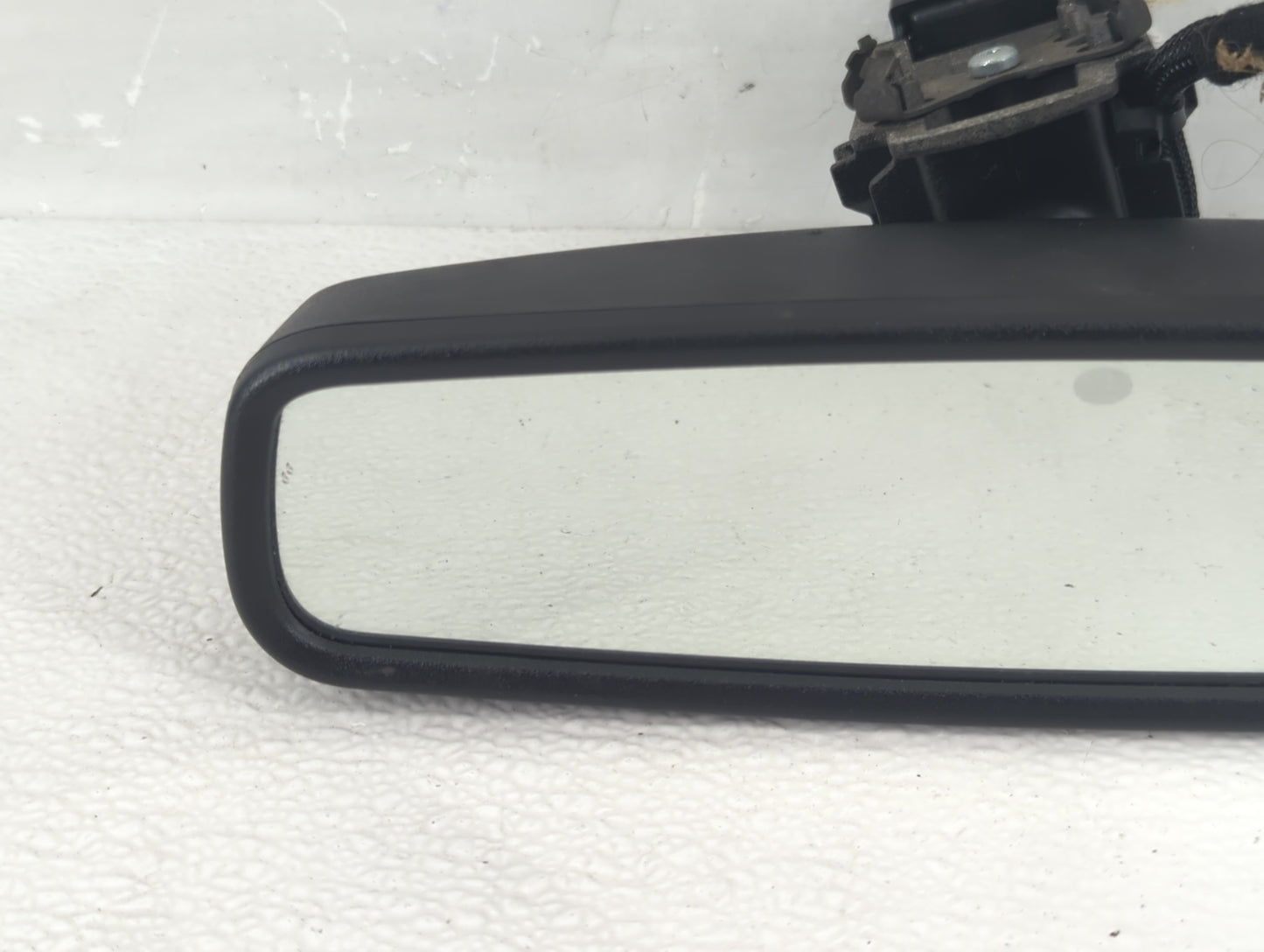 2013-2019 Lincoln Mkt Interior Rear View Mirror Replacement OEM P/N:E11046532 E11026532 Fits OEM Used Auto Parts - Oemusedau