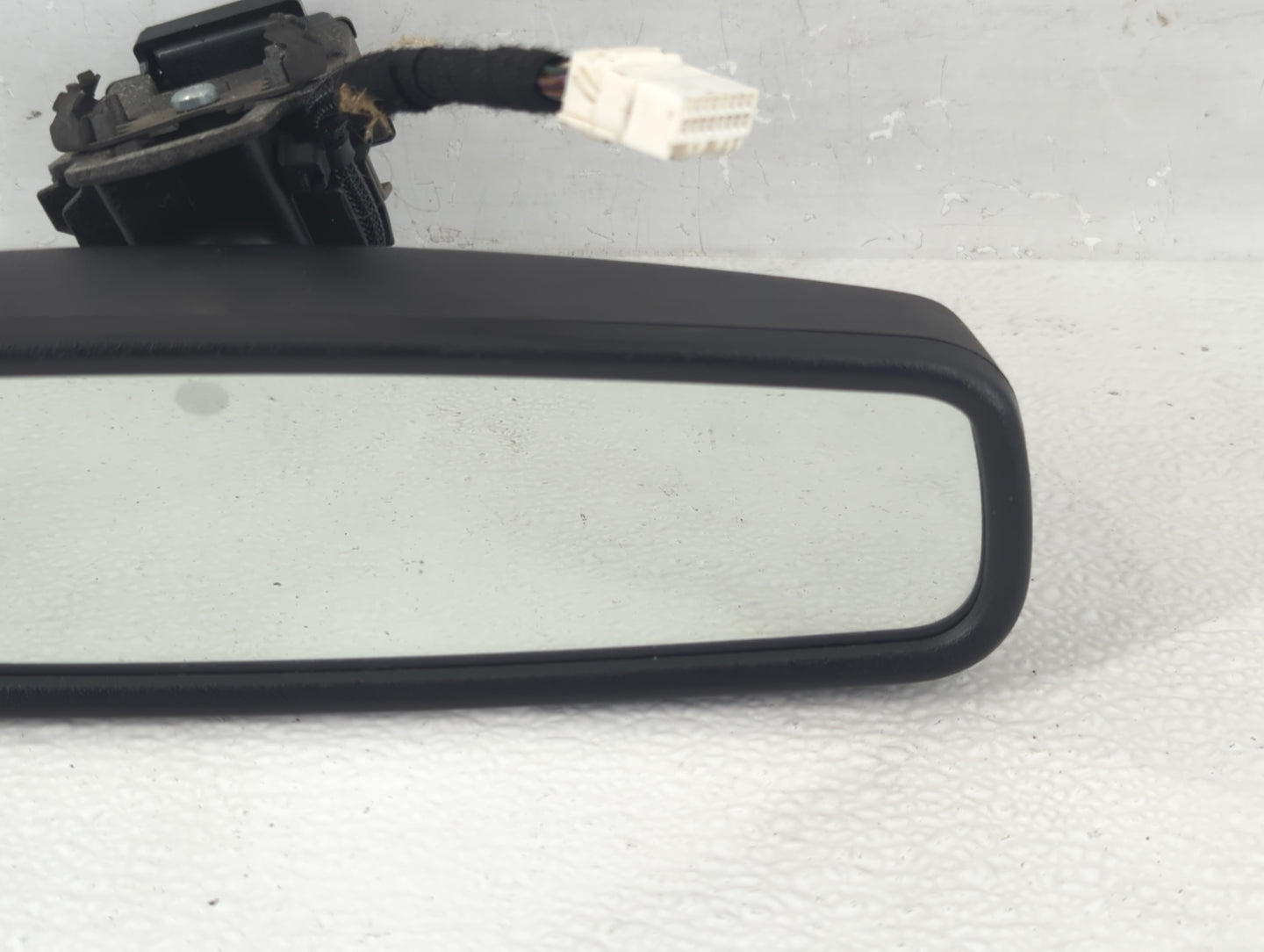2013-2019 Lincoln Mkt Interior Rear View Mirror Replacement OEM P/N:E11046532 E11026532 Fits OEM Used Auto Parts - Oemusedau