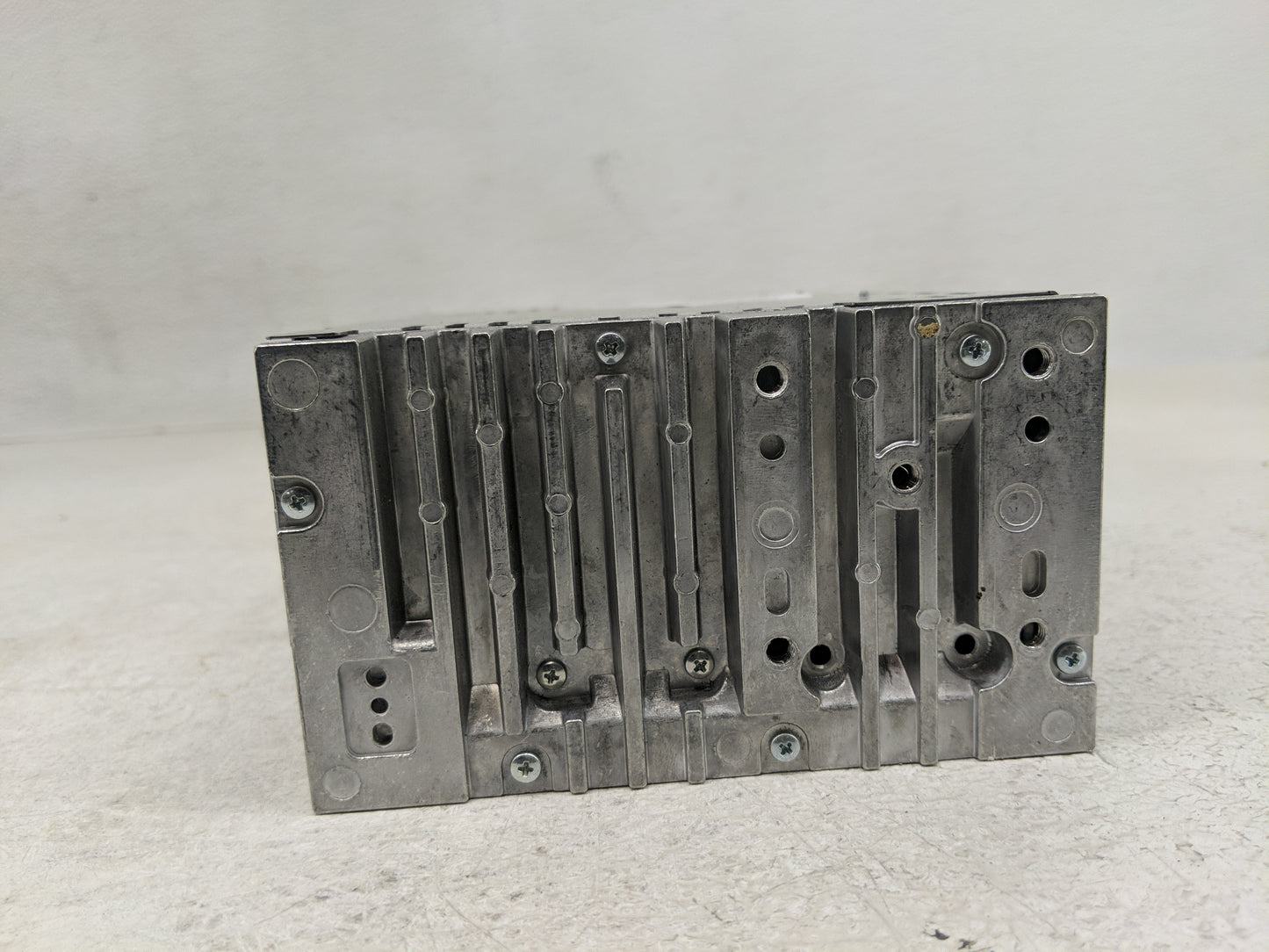 2019 Lincoln Mkt Radio AM FM Cd Player Receiver Replacement Fits OEM Used Auto Parts - Oemusedautoparts1.com