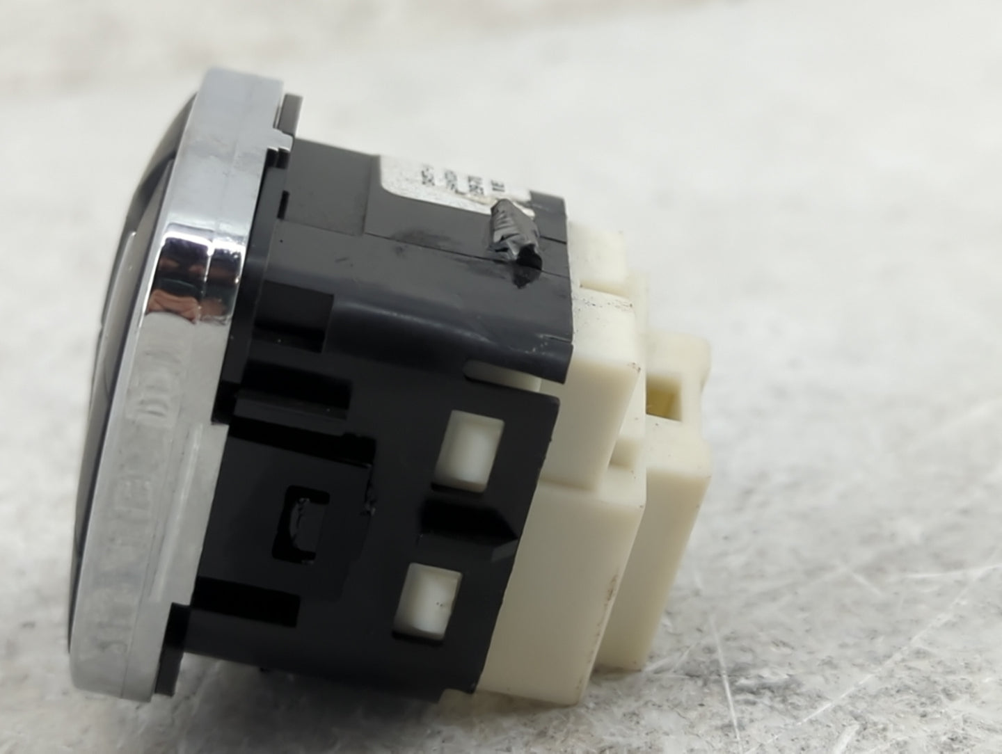 2013-2019 Lincoln Mkt Master Power Window Switch Replacement Driver Side Left P/N:DG9T-14776-ABW Fits OEM Used Auto Parts - 