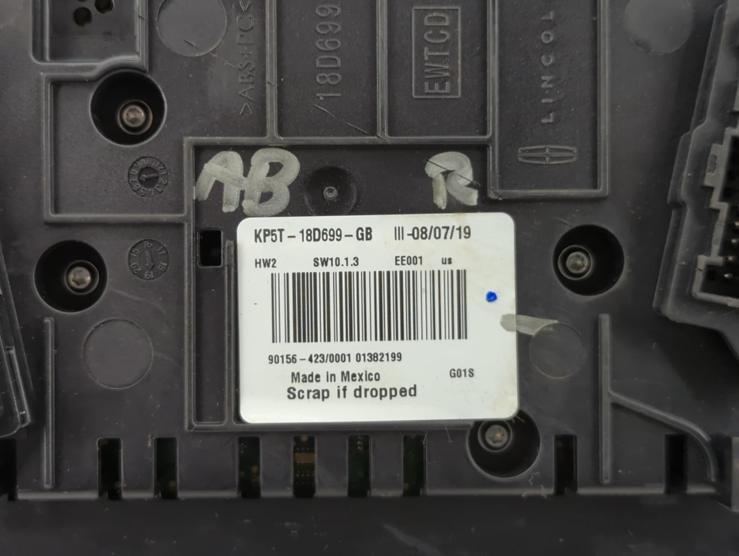 2019-2020 Lincoln Mkz Radio AM FM Cd Player Receiver Replacement P/N:KP5T-18D699-BEB Fits Fits 2019 2020 OEM Used Auto Parts