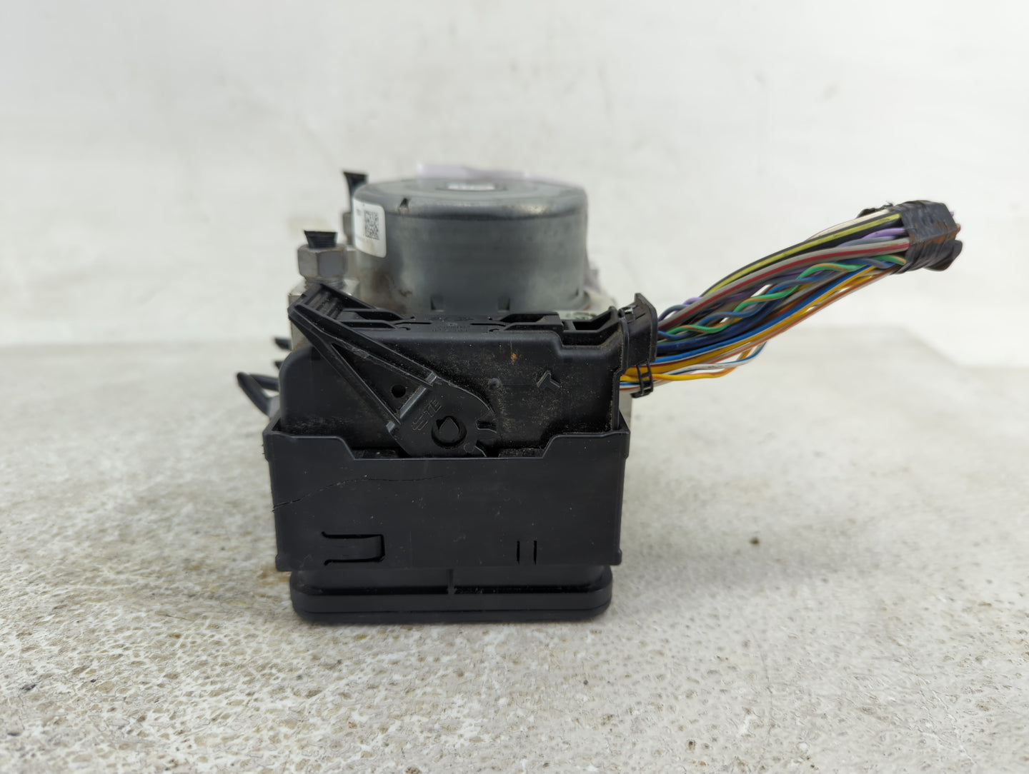 2019-2020 Lincoln Mkz ABS Pump Control Module Replacement P/N:KG9C-2B373-CC Fits Fits 2019 2020 OEM Used Auto Parts - Oemuse