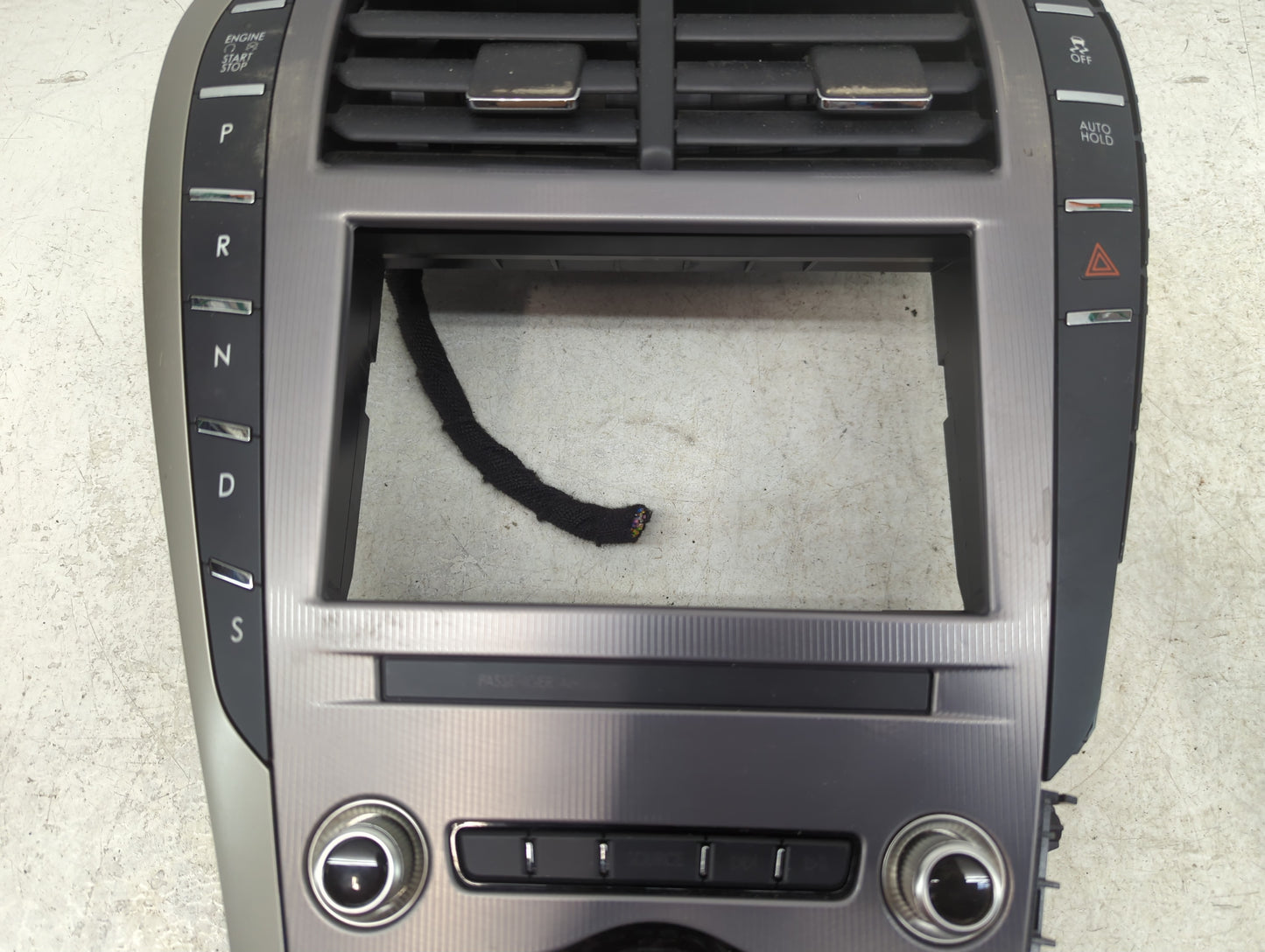 2019-2020 Lincoln Mkz Radio AM FM Cd Player Receiver Replacement P/N:KP5T-18D699-BEB Fits Fits 2019 2020 OEM Used Auto Parts