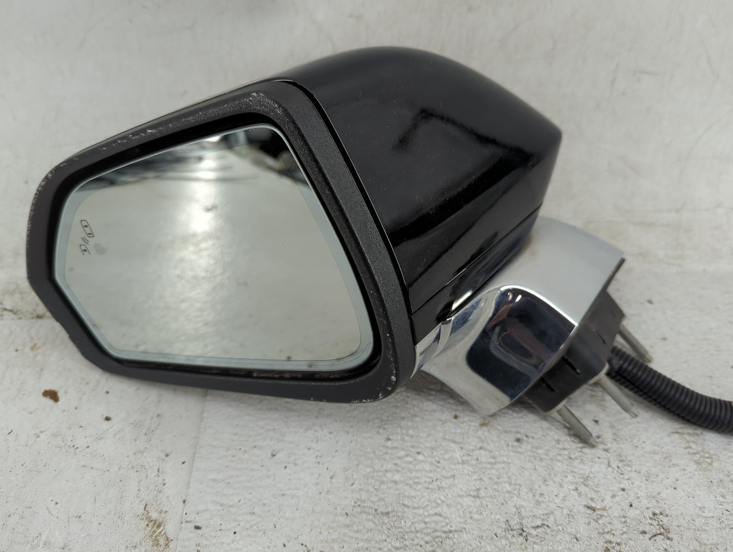 2017-2020 Lincoln Mkz Driver Side View Mirror - Left Door Mirror OEM Used - Oemusedautoparts1.com