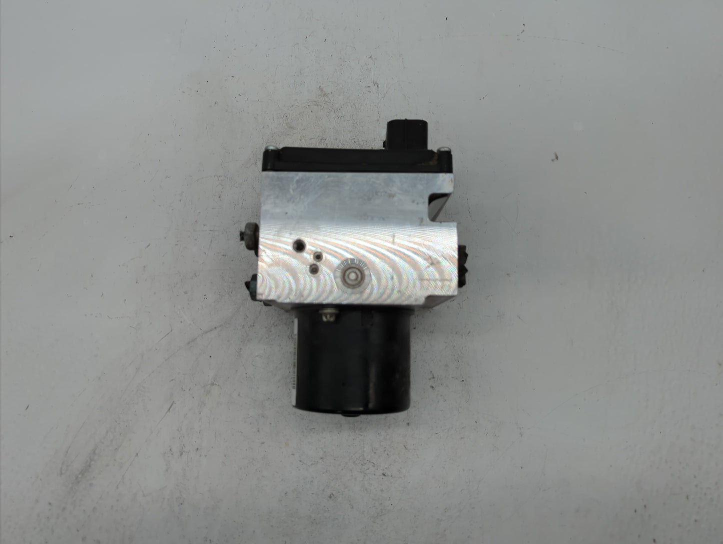 2019 Lincoln Mkz ABS Pump Control Module Replacement P/N:P25844977 Fits OEM Used Auto Parts - Oemusedautoparts1.com