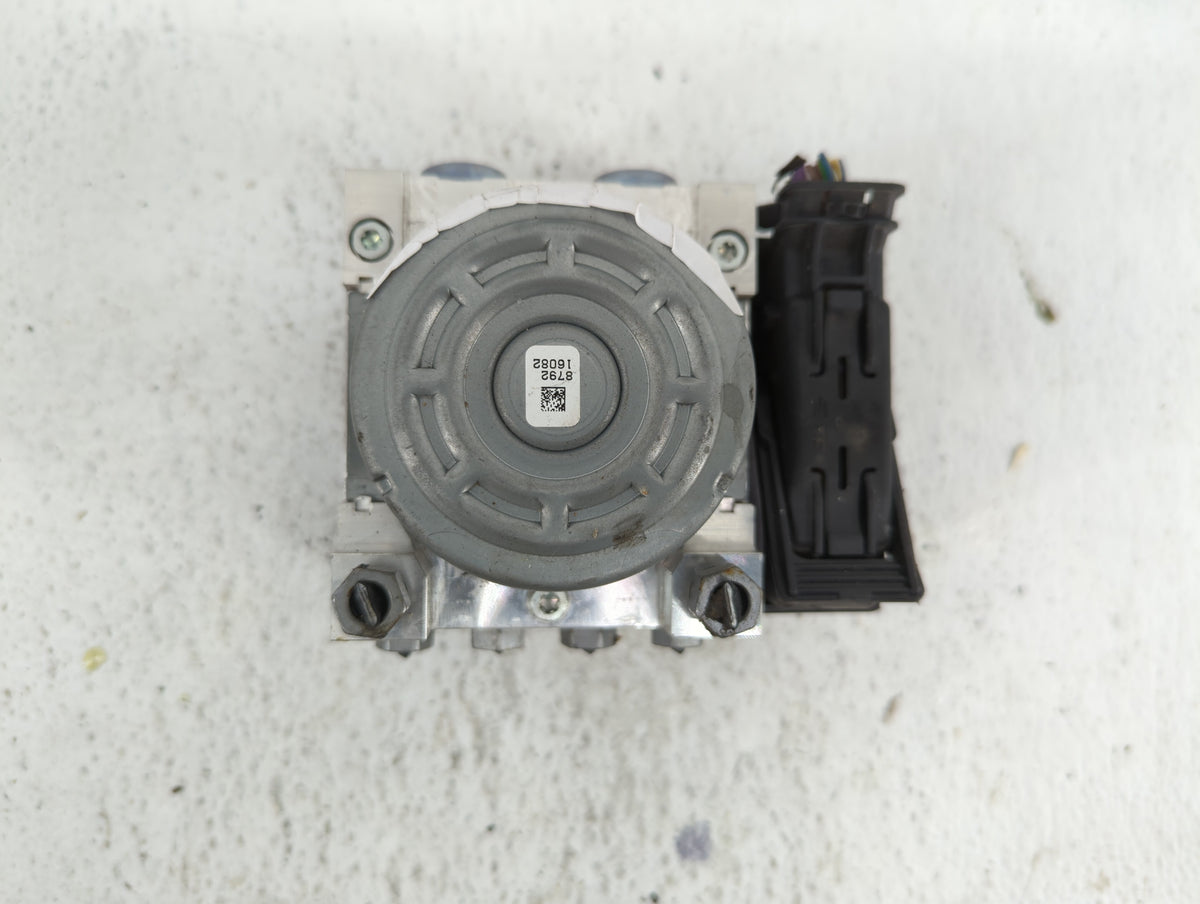 2019-2020 Lincoln Mkz Anti-Lock Brake ABS Pump Module Actuator OEM P/N:KG9C-2B373-KC P25844977 Fits Fits 2019 2020 OEM Used 