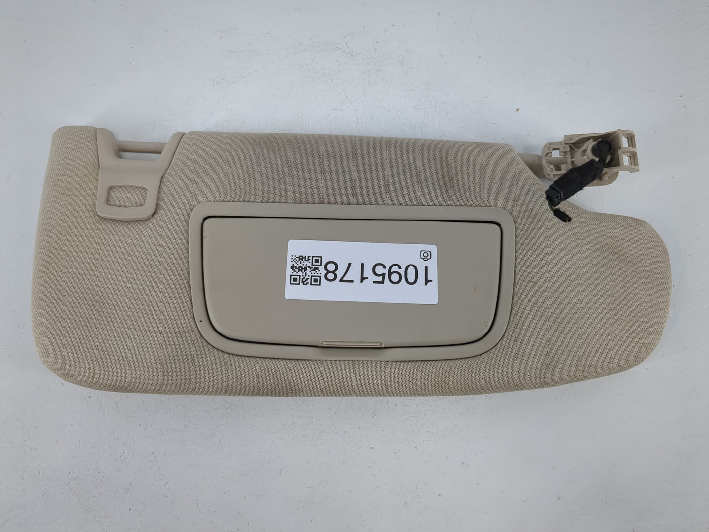 2019 Lincoln Nautilus Sun Visor Shade Replacement Passenger Right Mirror Fits Fits 2016 2017 2018 OEM Used Auto Parts - Oemu