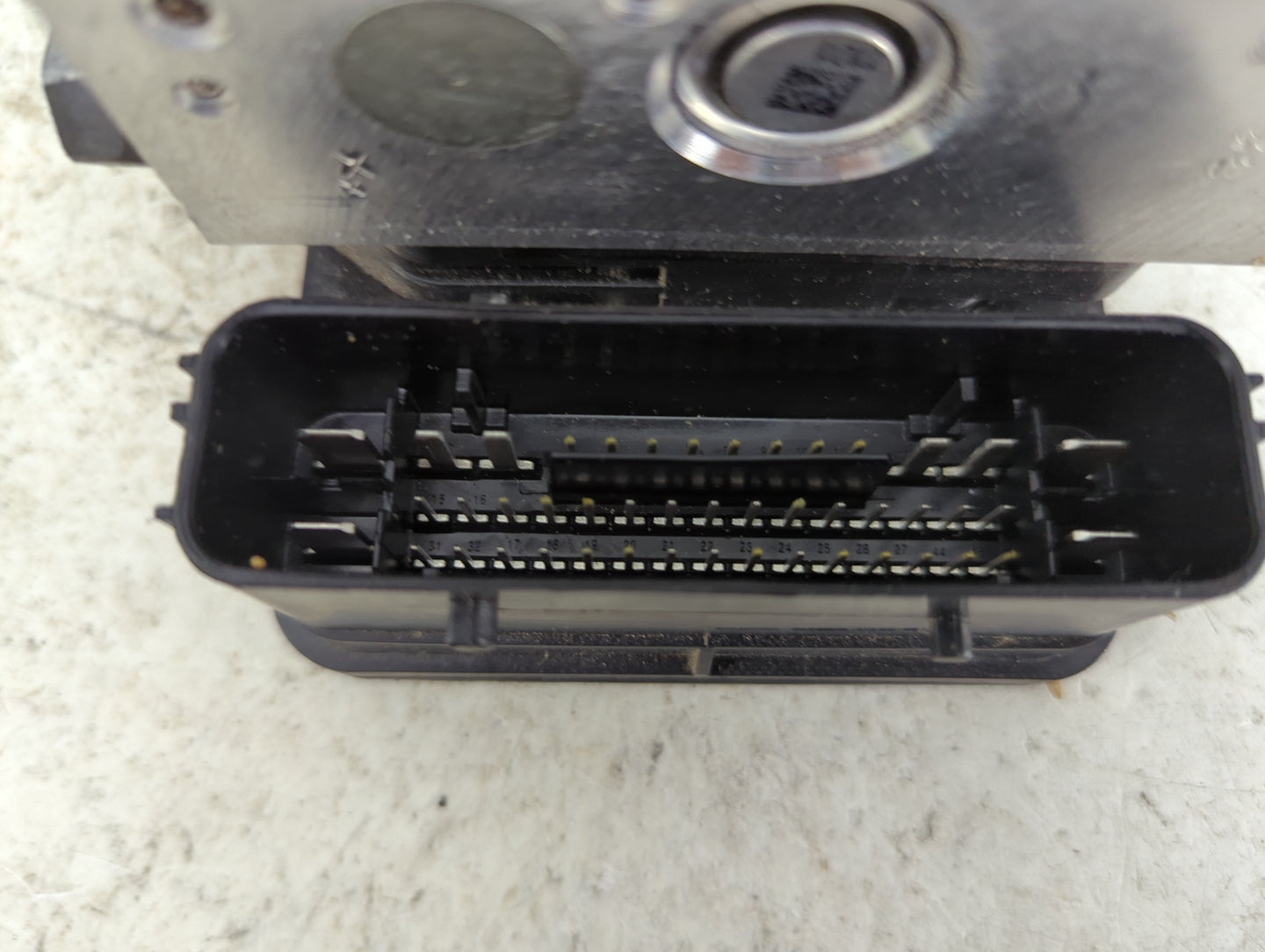 2019-2020 Lincoln Nautilus ABS Pump Control Module Replacement P/N:K2GC-2B373-DE 25.0220-1249.4 Fits Fits 2019 2020 OEM Used