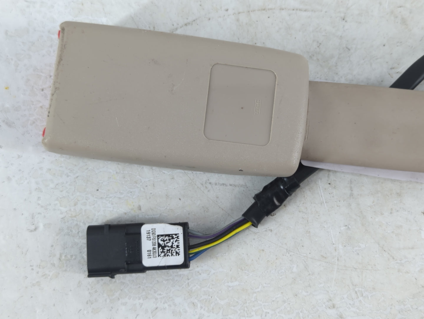 2019-2020 Lincoln Nautilus Passenger Right Seat Belt Front Retractor 927280 - Oemusedautoparts1.com