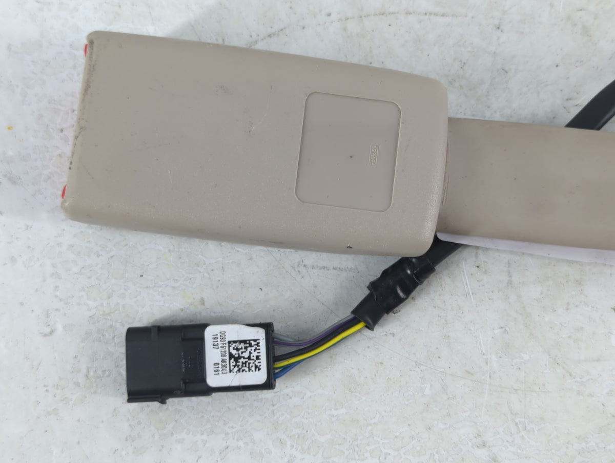 2019-2020 Lincoln Nautilus Passenger Right Seat Belt Front Retractor 927280 - Oemusedautoparts1.com