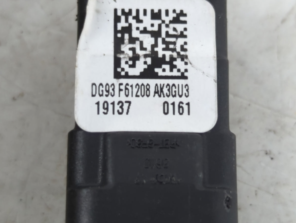 2019-2020 Lincoln Nautilus Passenger Right Seat Belt Front Retractor 927280 - Oemusedautoparts1.com
