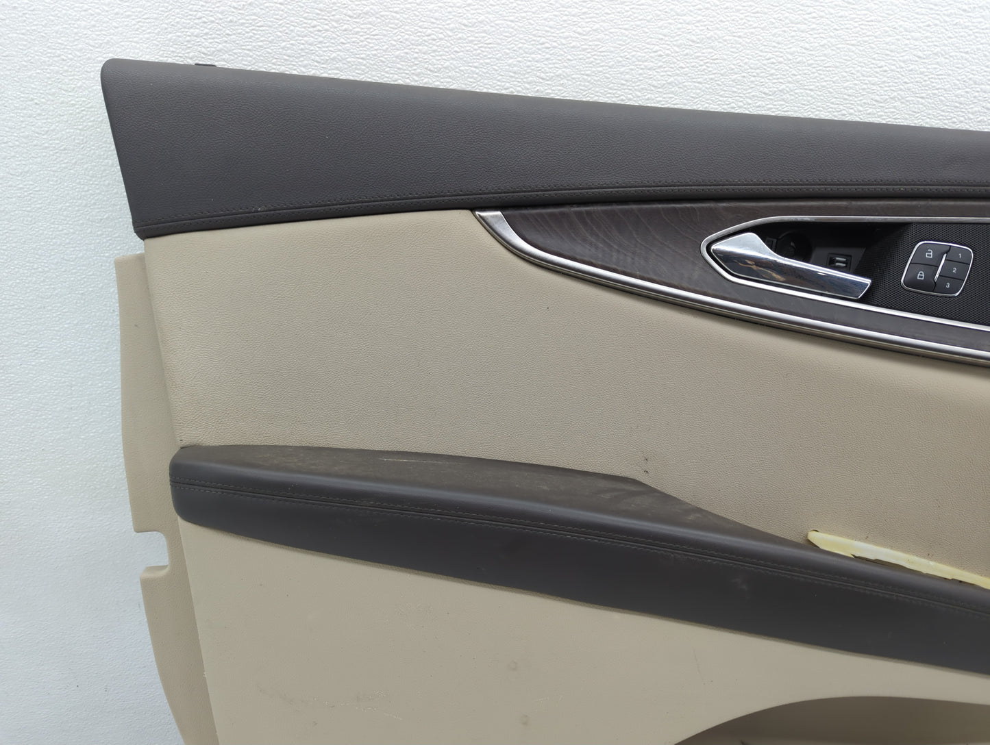 2019 Lincoln Nautilus Front Left Driver Interior Door Panel Trim - Oemusedautoparts1.com